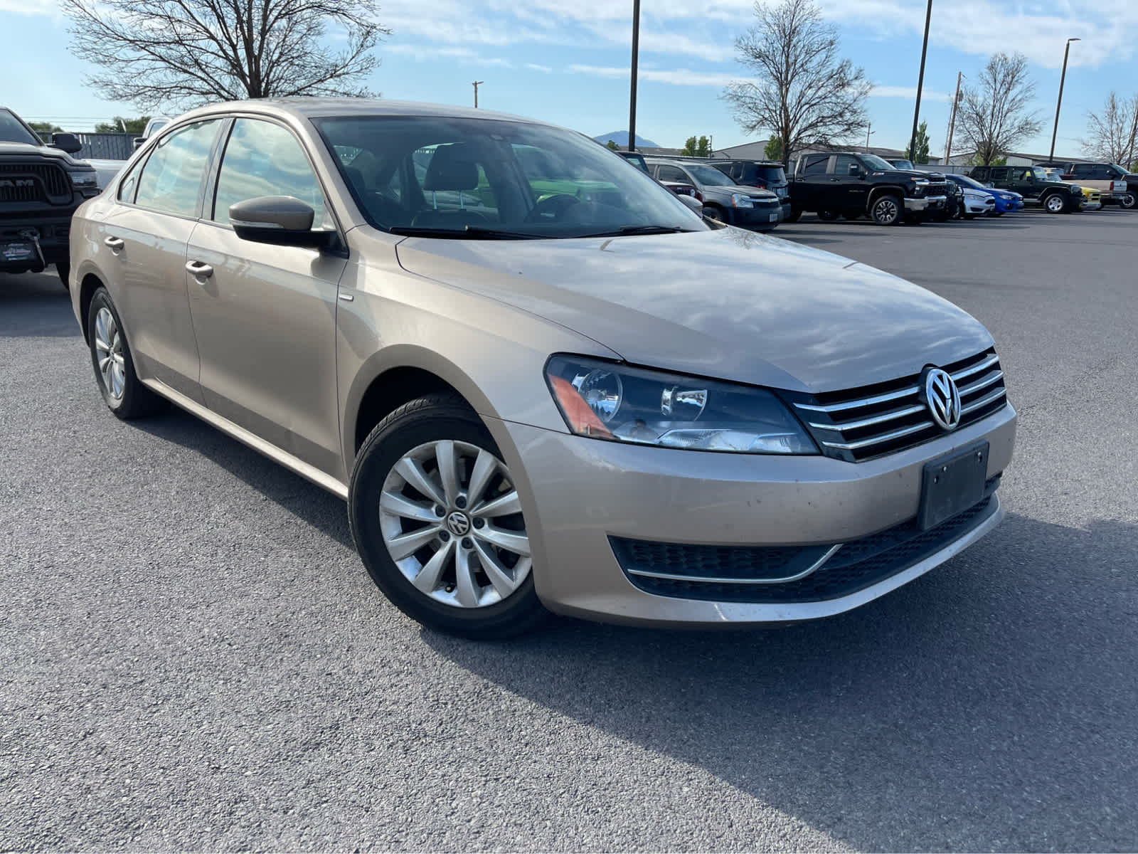 Thumbnail: 2015 Volkswagen Passat - 3