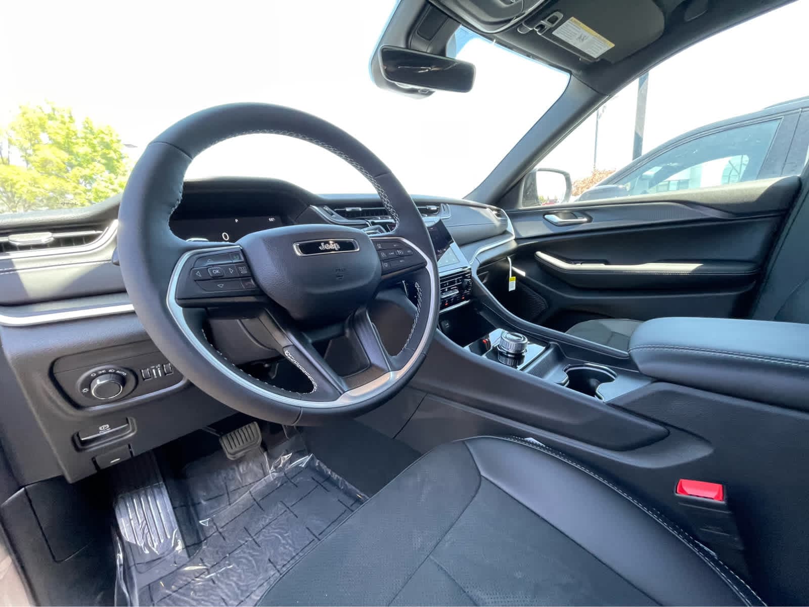 Thumbnail: 2025 Jeep Grand Cherokee - 2