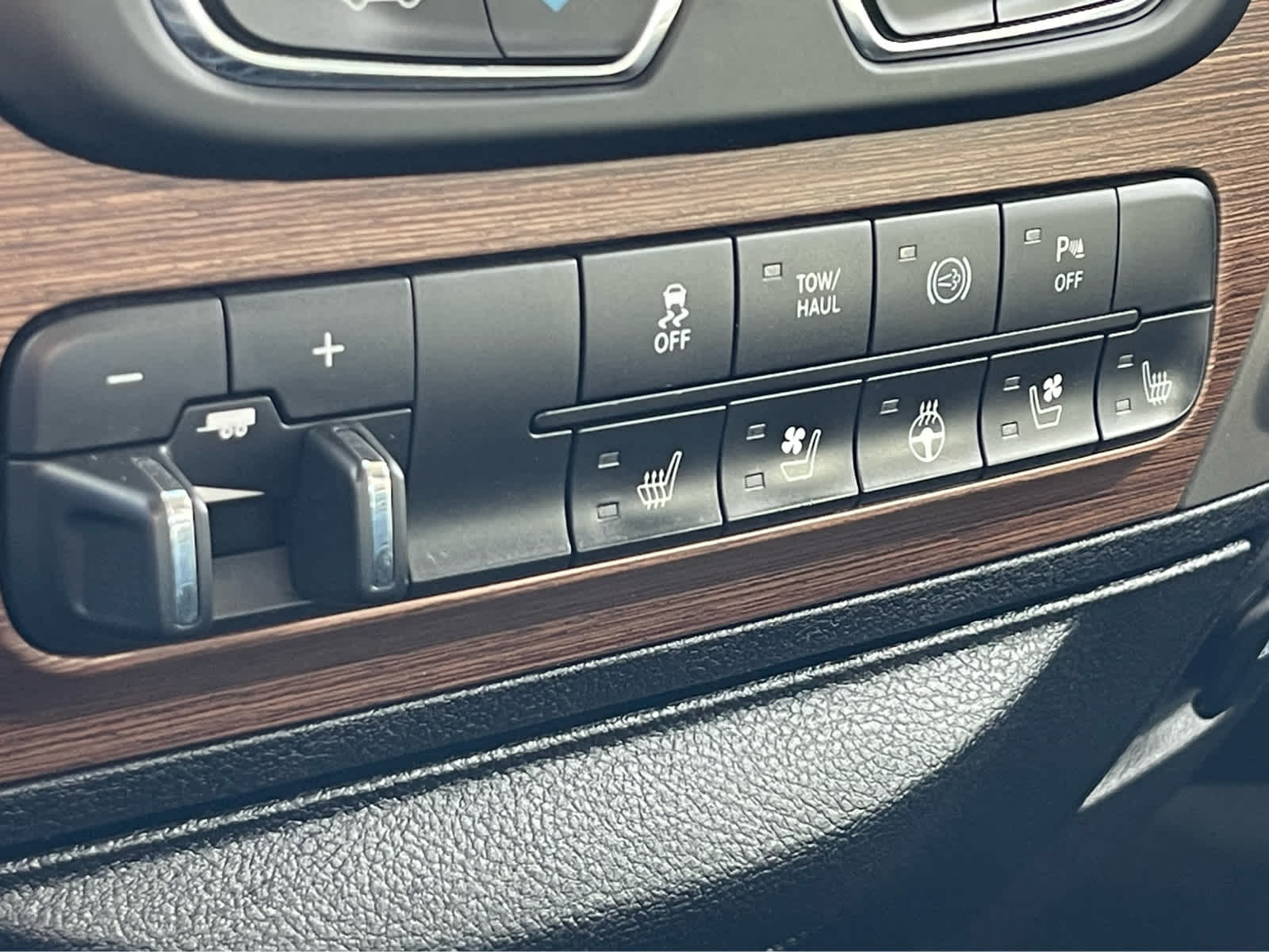 Thumbnail: 2015 RAM 2500 - 16