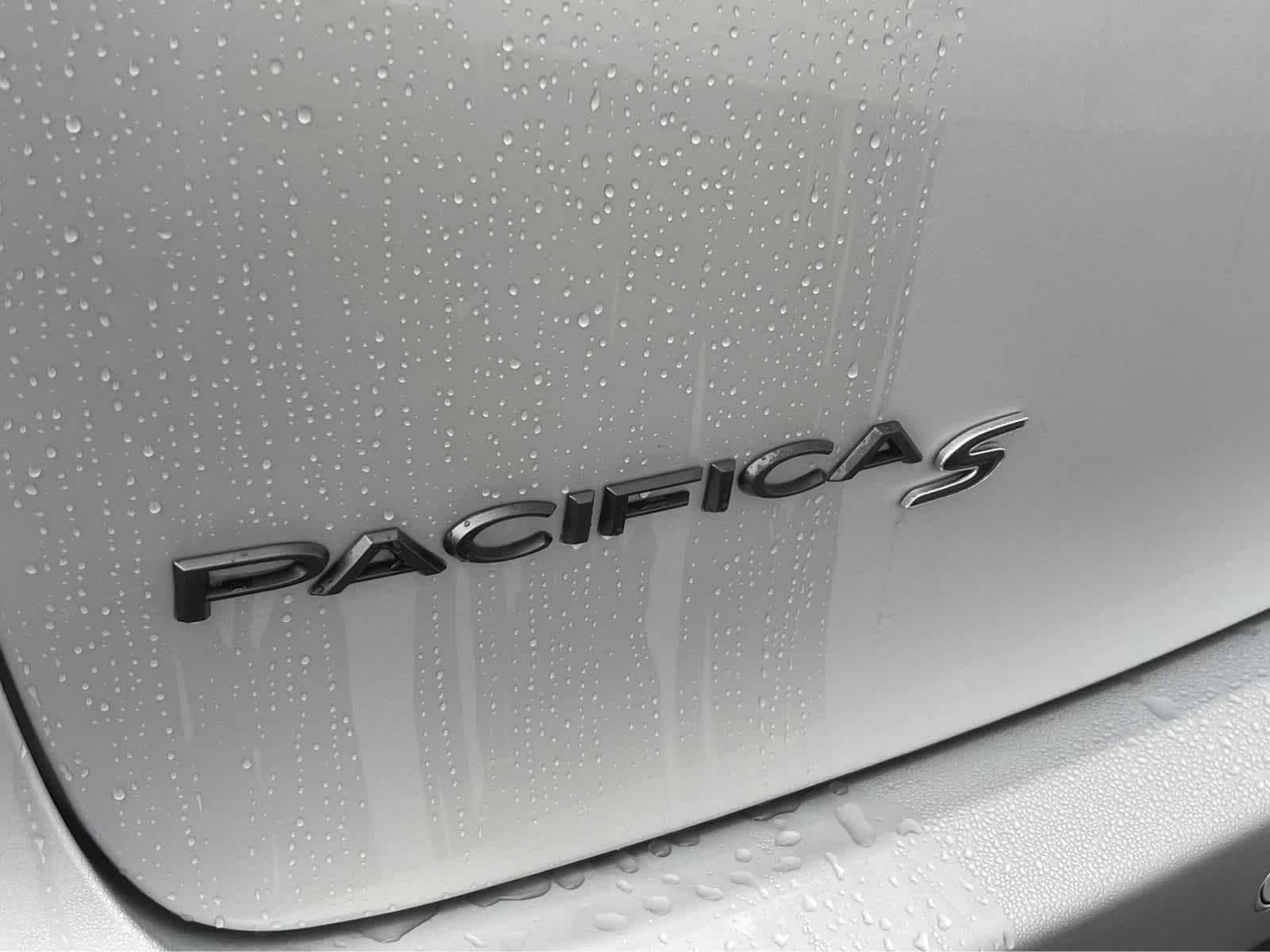 Thumbnail: 2026 Chrysler Pacifica - 9