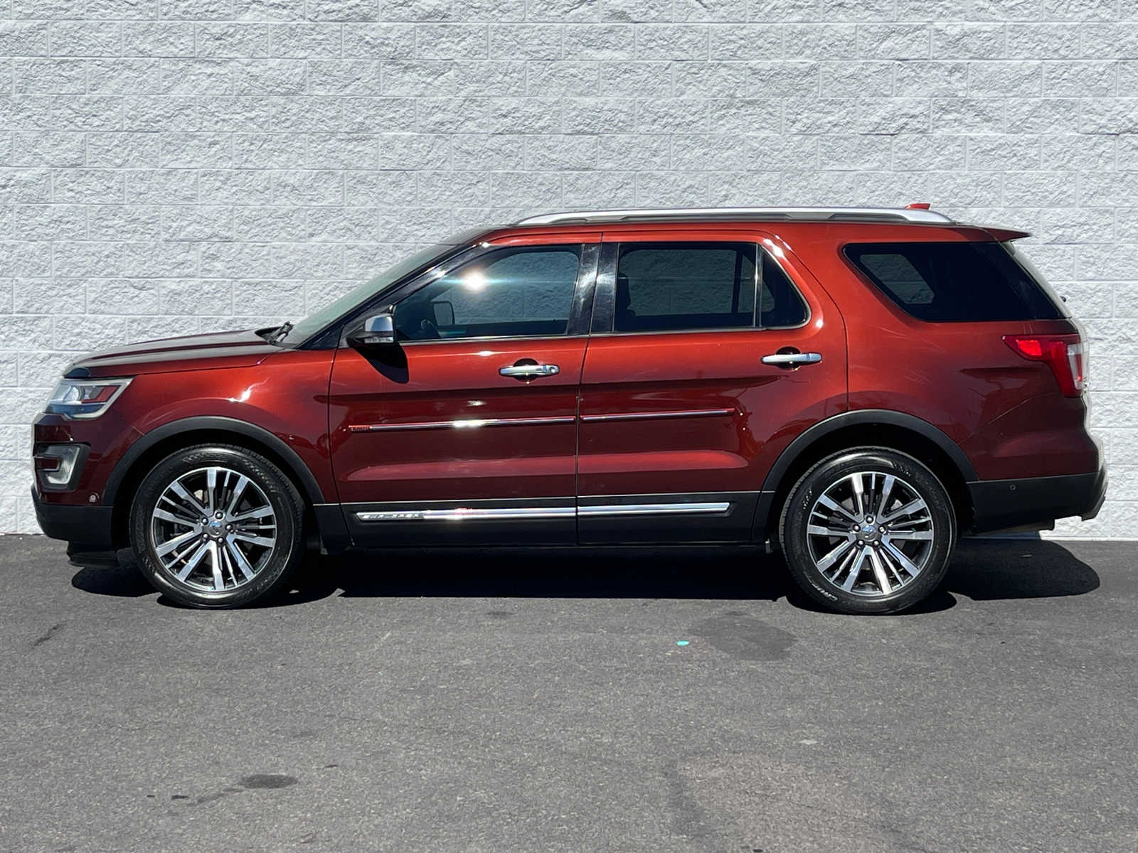 Used 2016 Ford Explorer Platinum with VIN 1FM5K8HT5GGD28959 for sale in Klamath Falls, OR