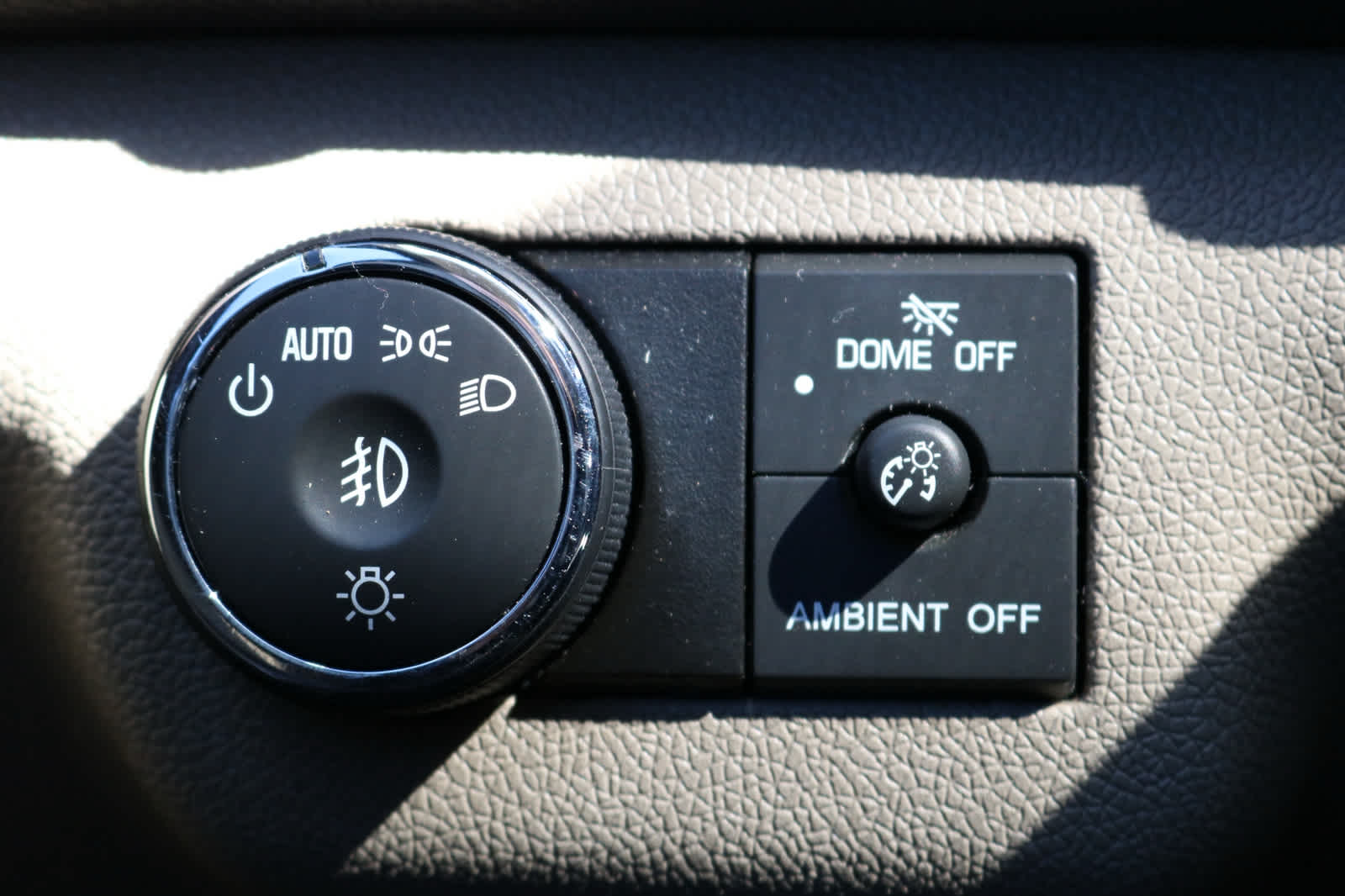 Thumbnail: 2015 GMC Acadia - 19