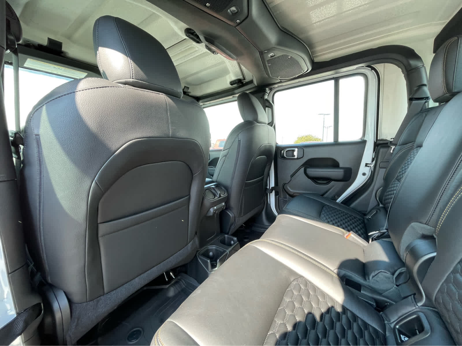 Thumbnail: 2025 Jeep Gladiator - 22