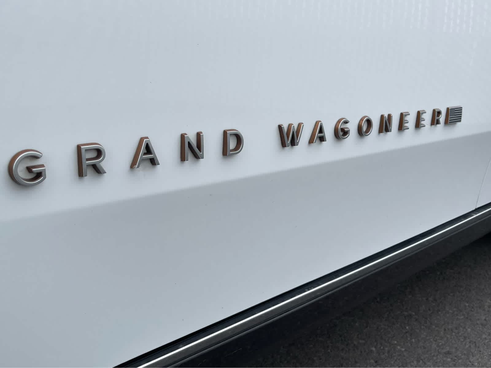 Thumbnail: 2022 Jeep Grand Wagoneer - 8