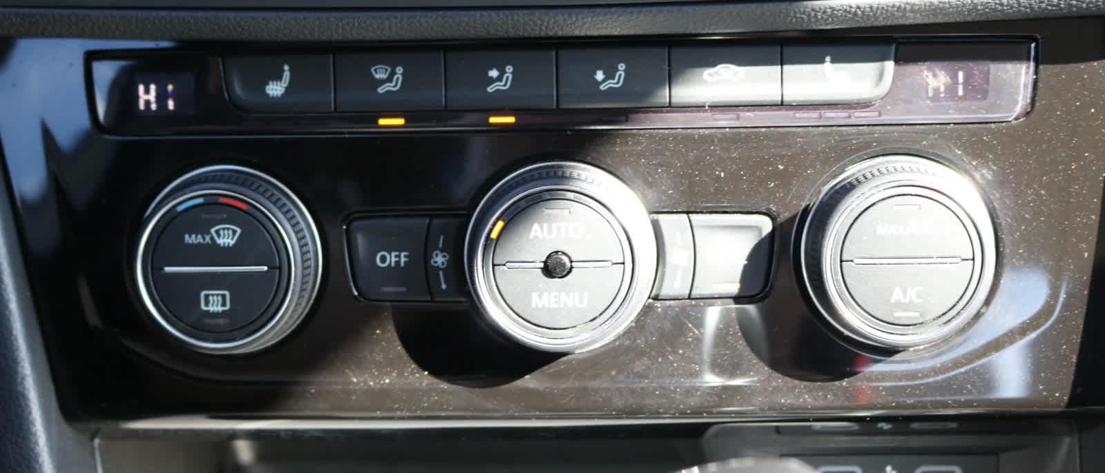 Thumbnail: 2024 Volkswagen Jetta - 16