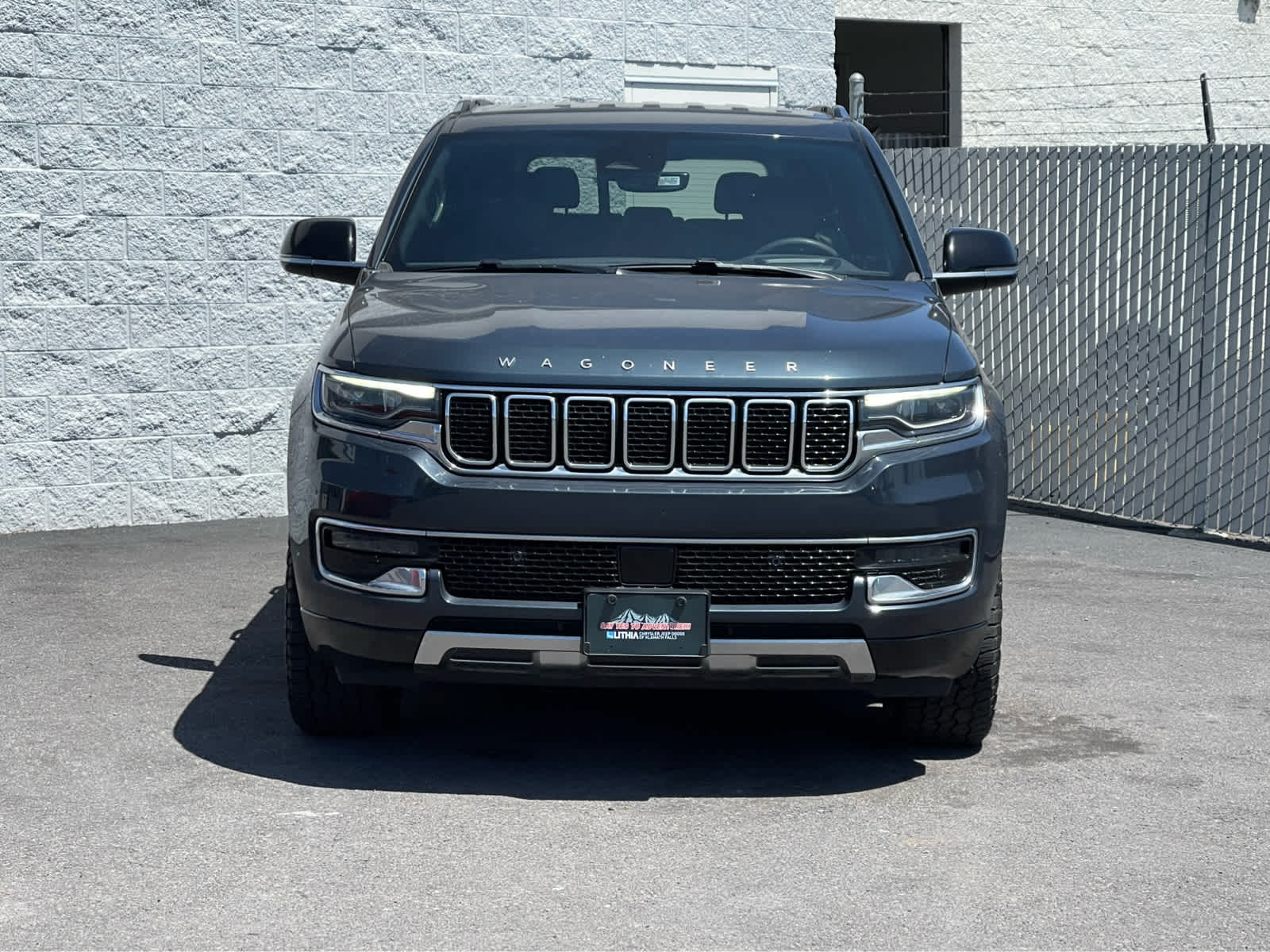 2023 Jeep Wagoneer Series III photo 3