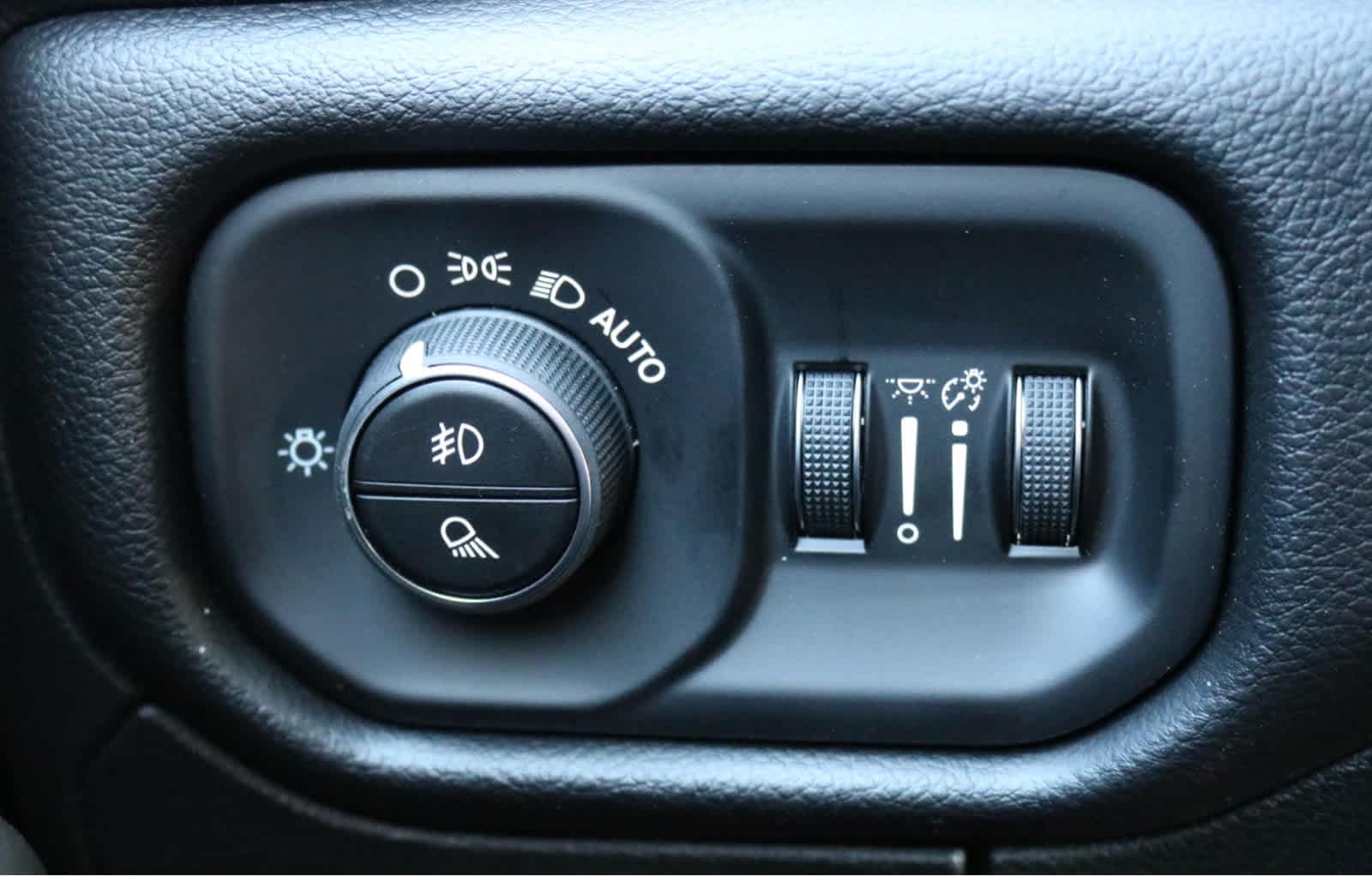 Thumbnail: 2026 RAM 1500 - 23