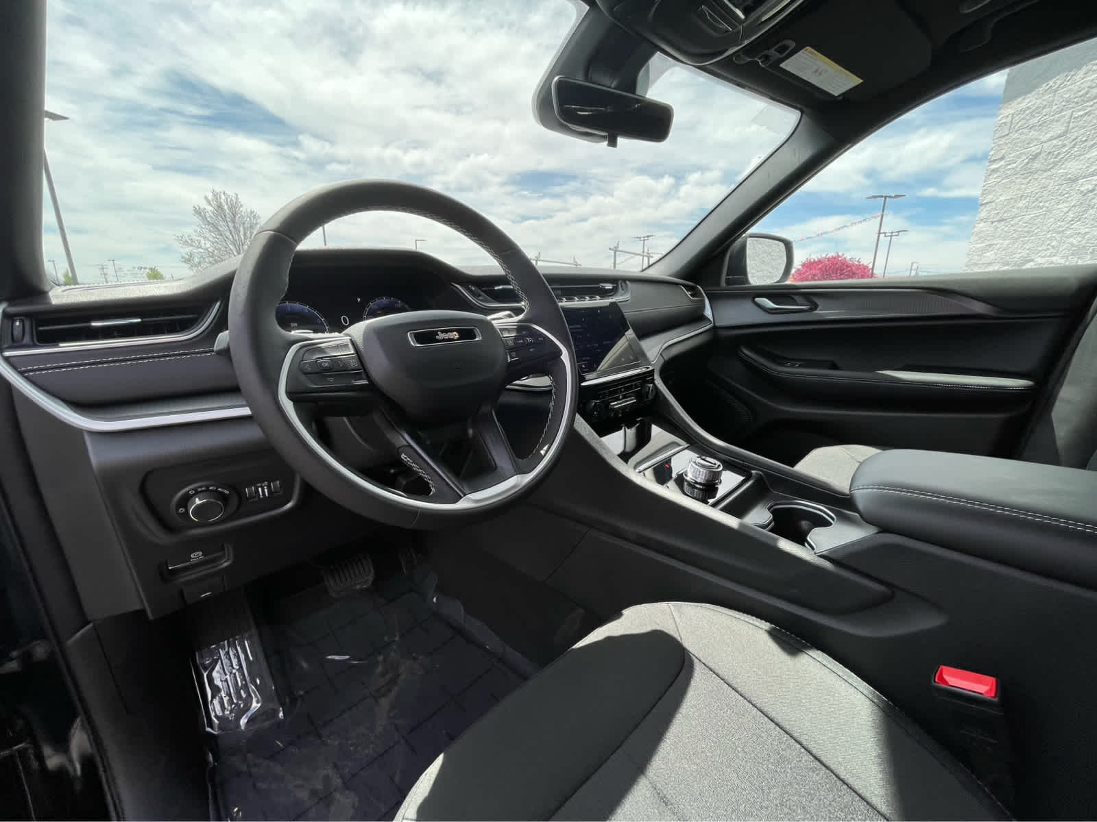 Thumbnail: 2025 Jeep Grand Cherokee - 2