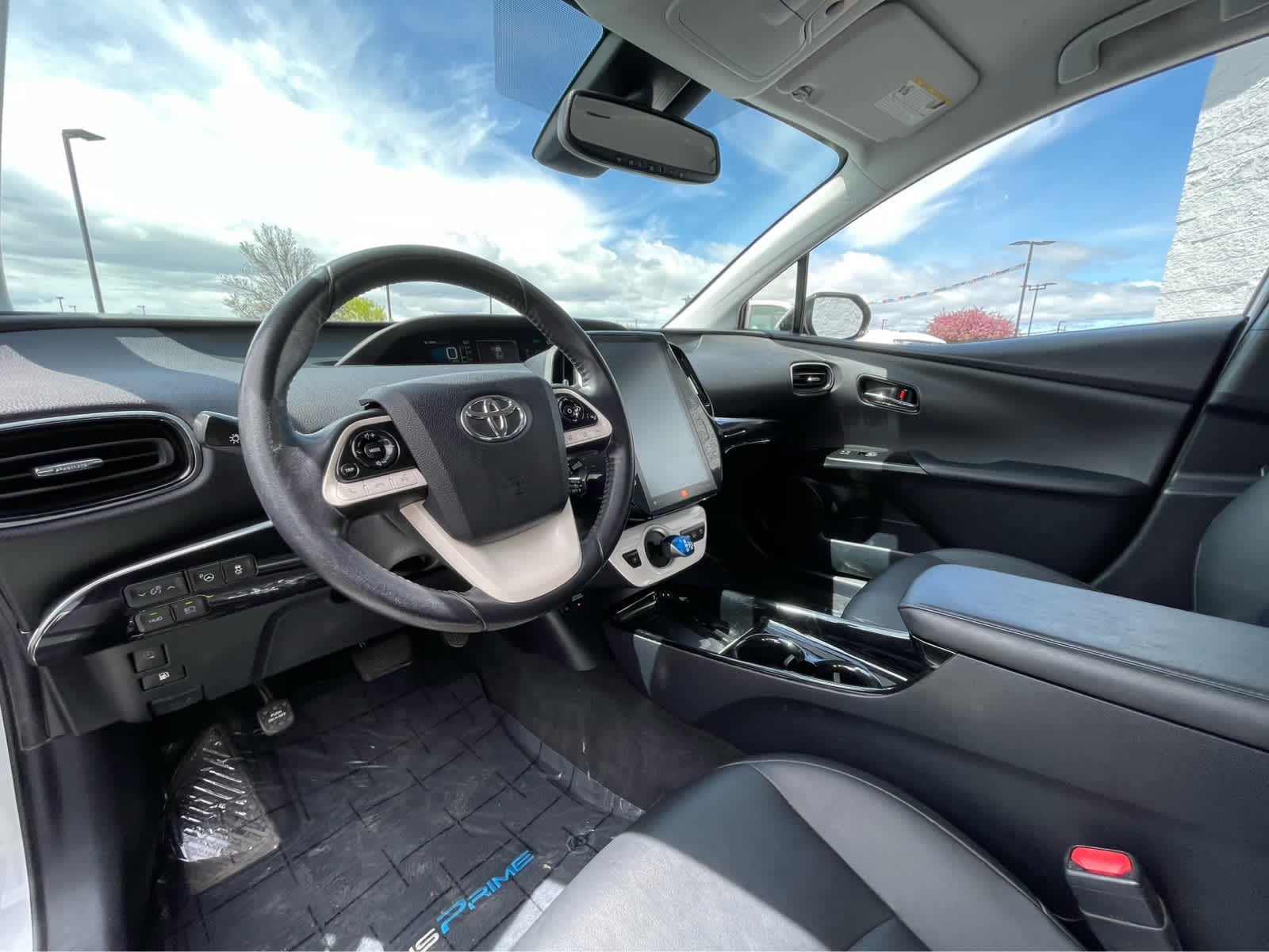 Thumbnail: 2017 Toyota Prius Prime - 2