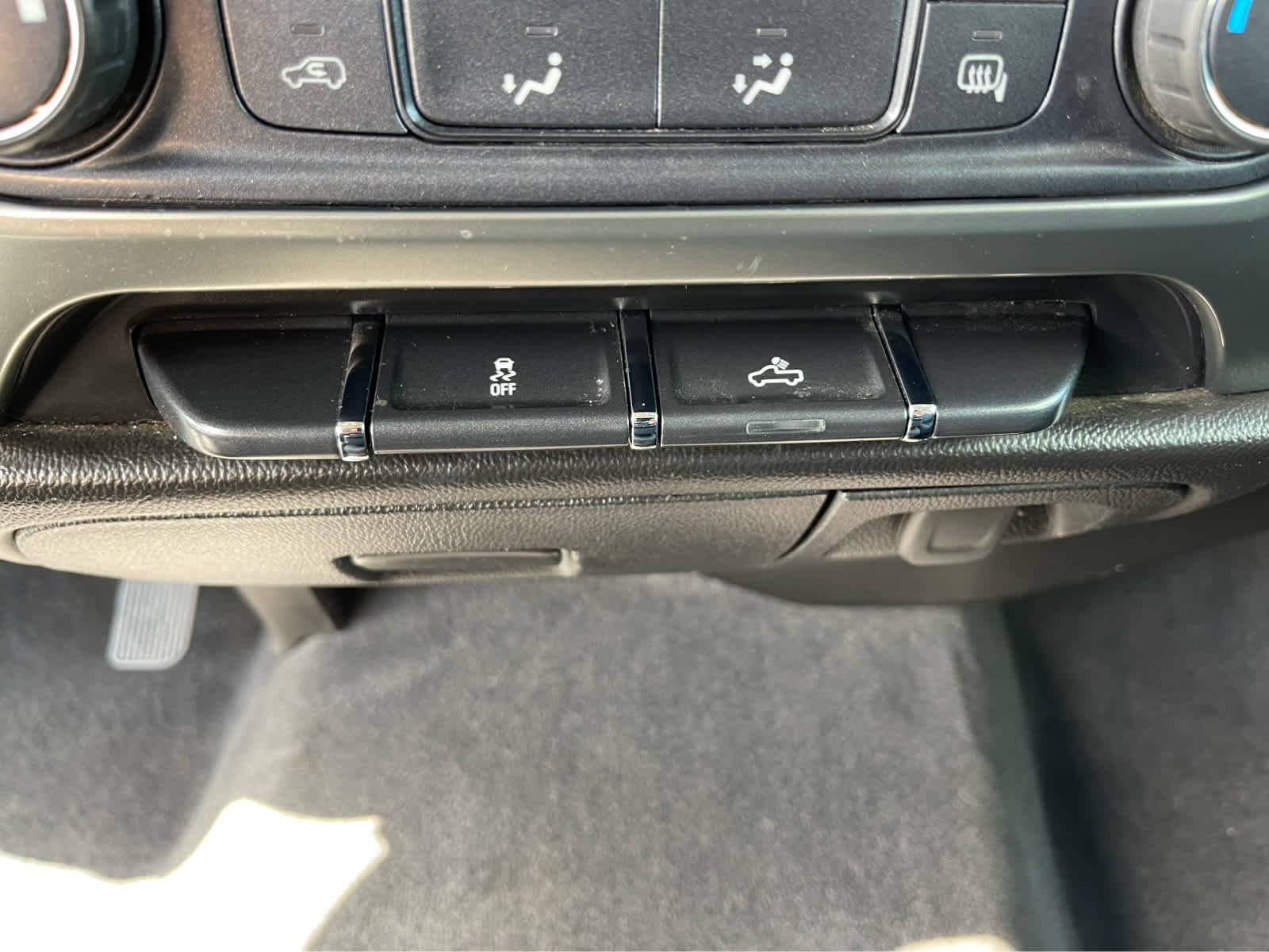 2019 Chevrolet Silverado 1500 LT 16