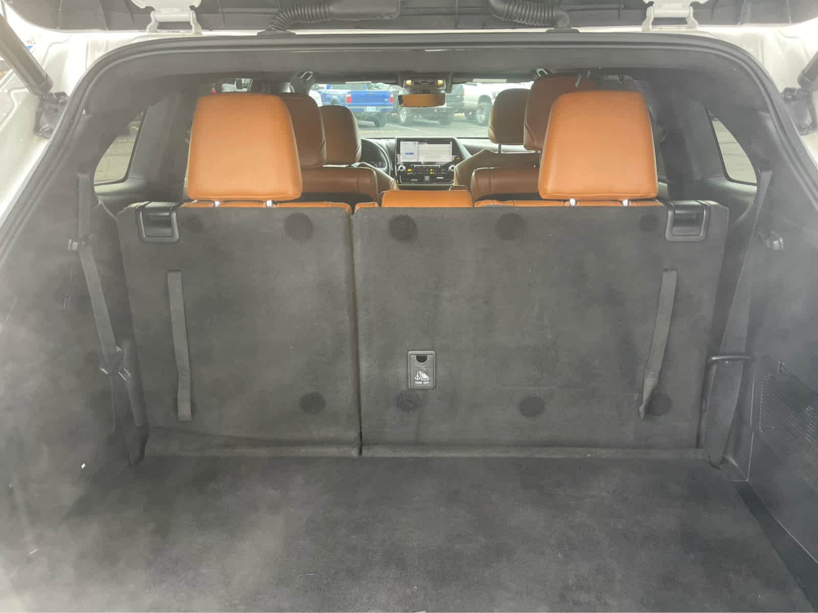 Thumbnail: 2021 Toyota Highlander - 11