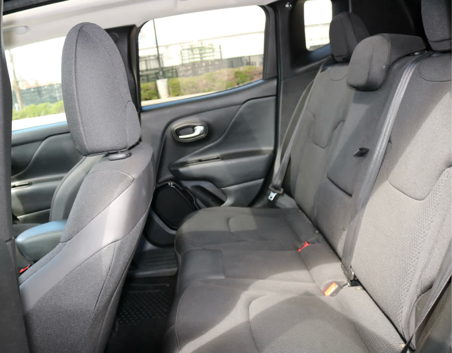 Thumbnail: 2018 Jeep Renegade - 24