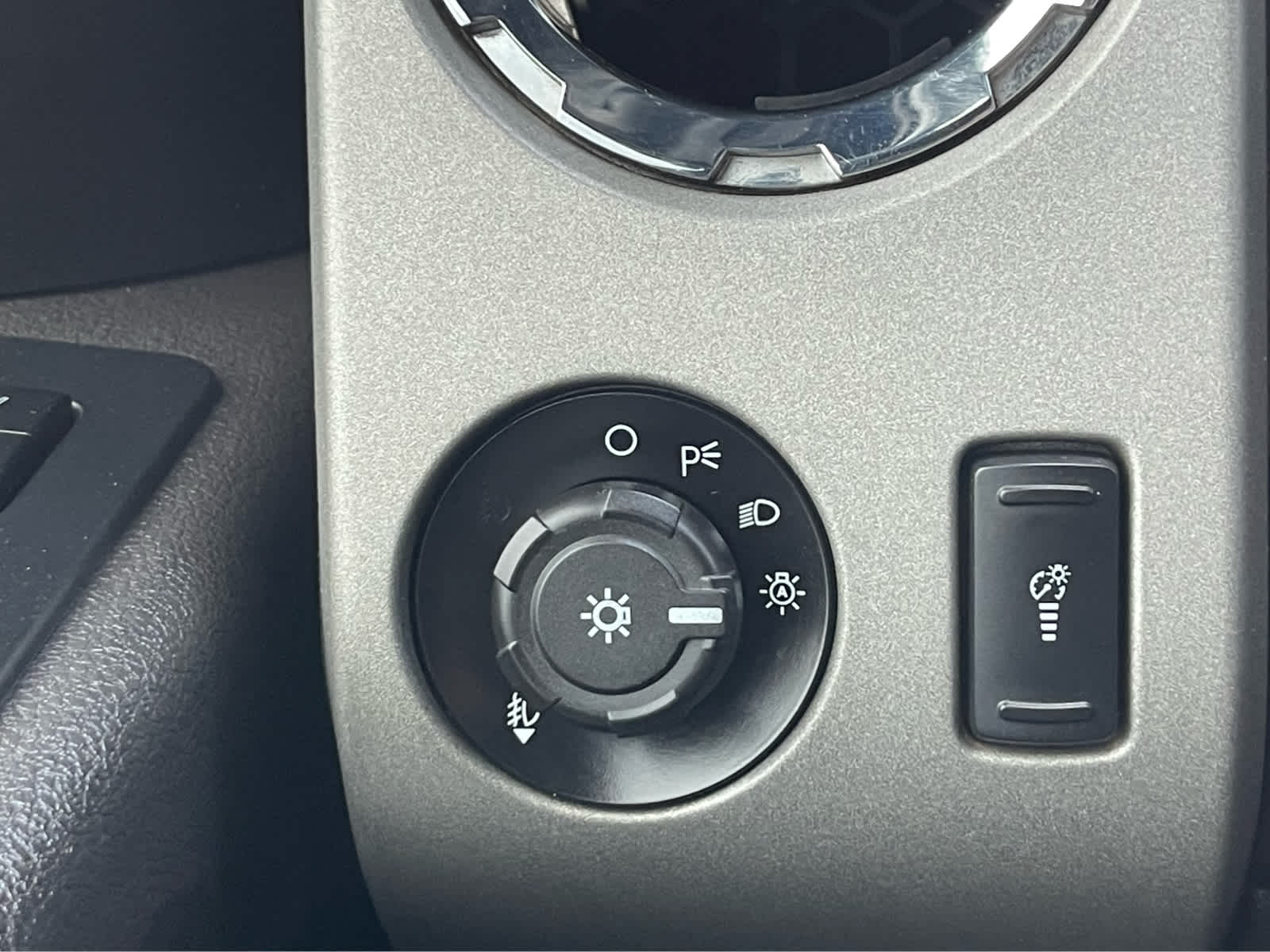 Thumbnail: 2015 Ford F-350 - 17