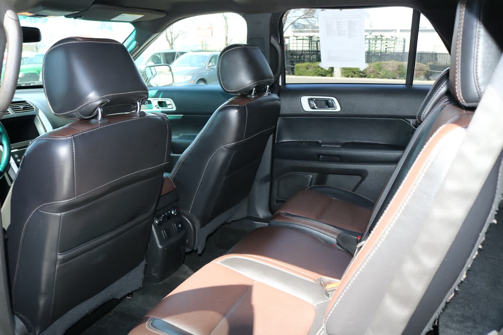Thumbnail: 2015 Ford Explorer - 25
