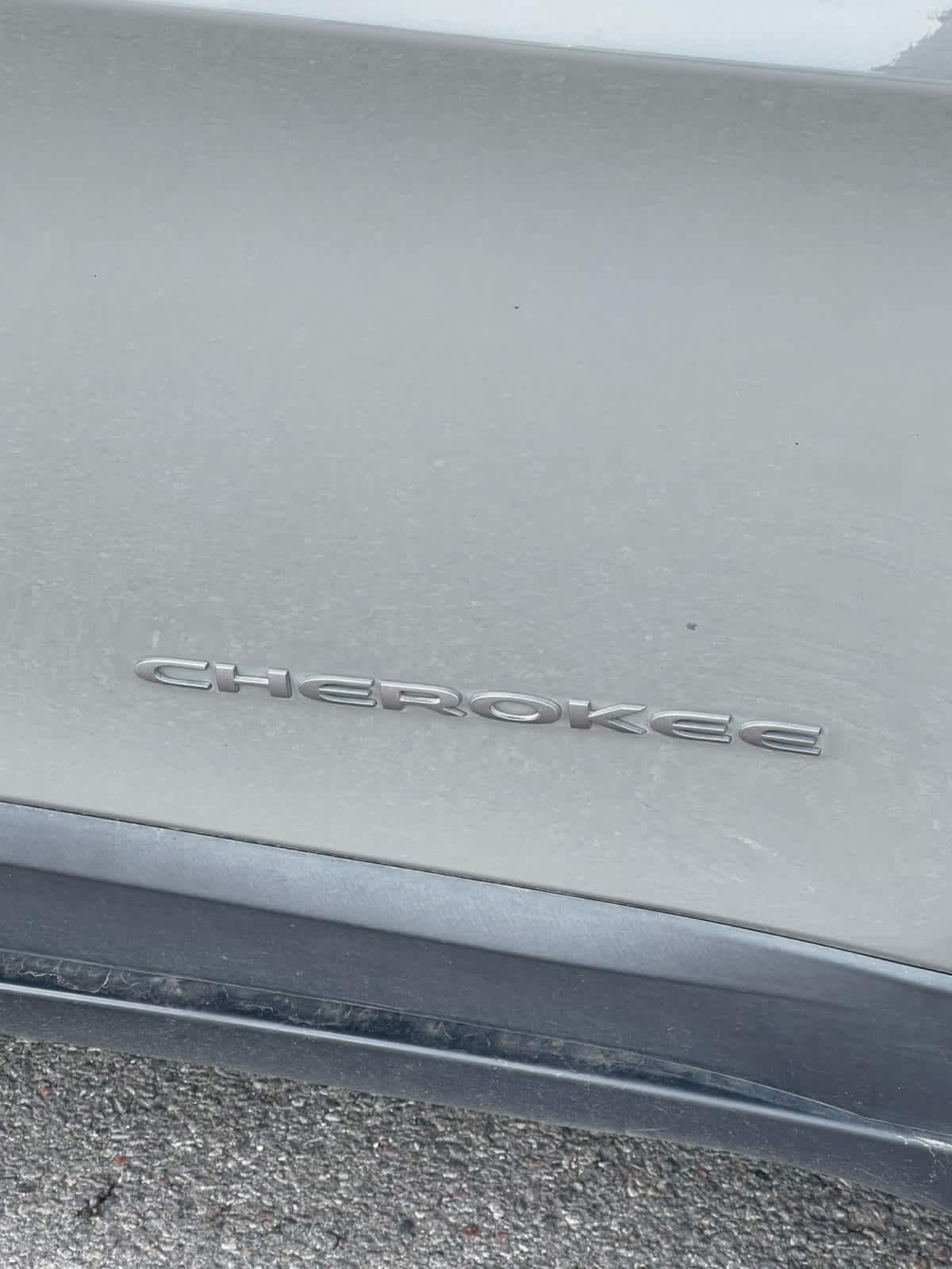 Thumbnail: 2022 Jeep Cherokee - 11