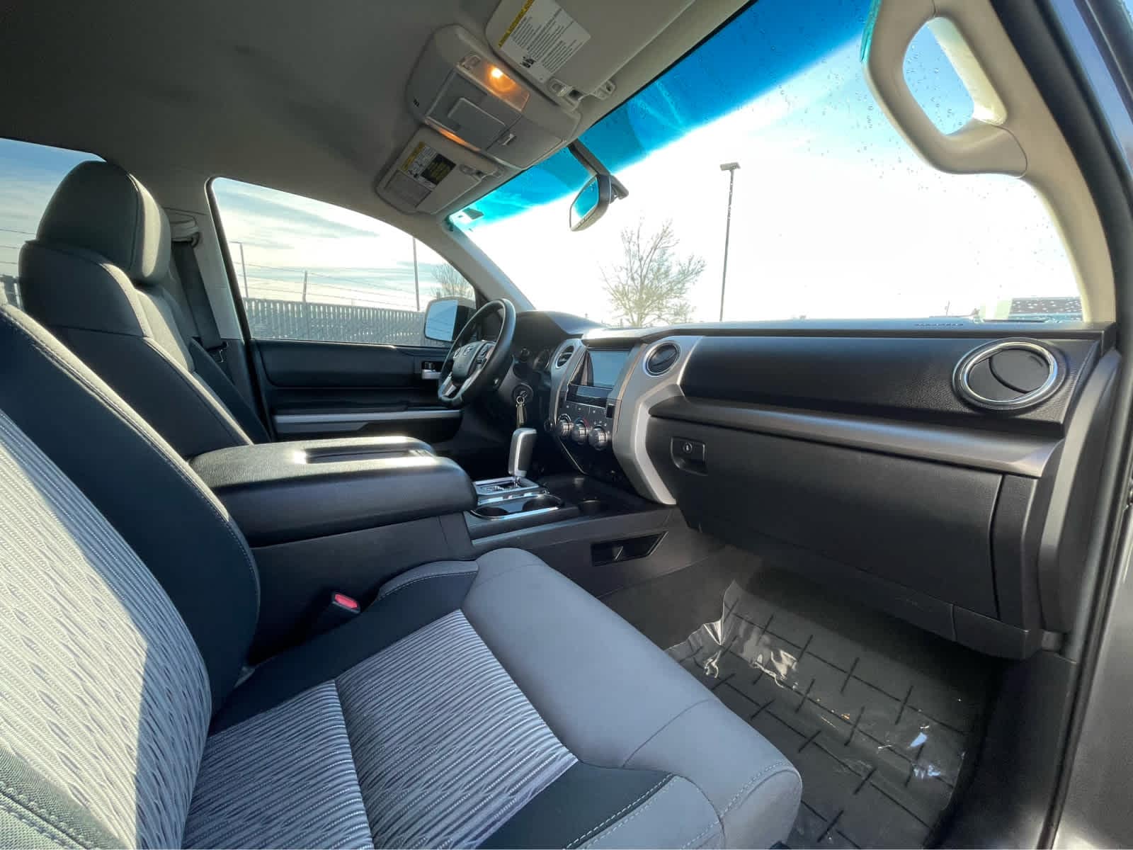 Thumbnail: 2016 Toyota Tundra - 29