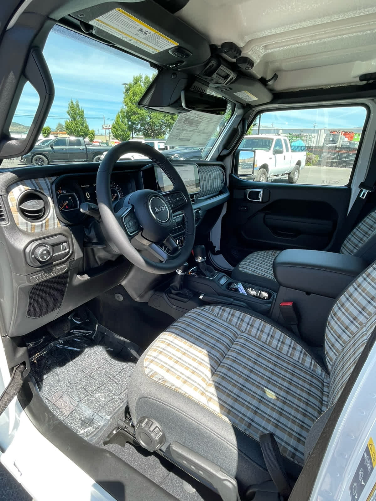 Thumbnail: 2026 Jeep Gladiator - 7