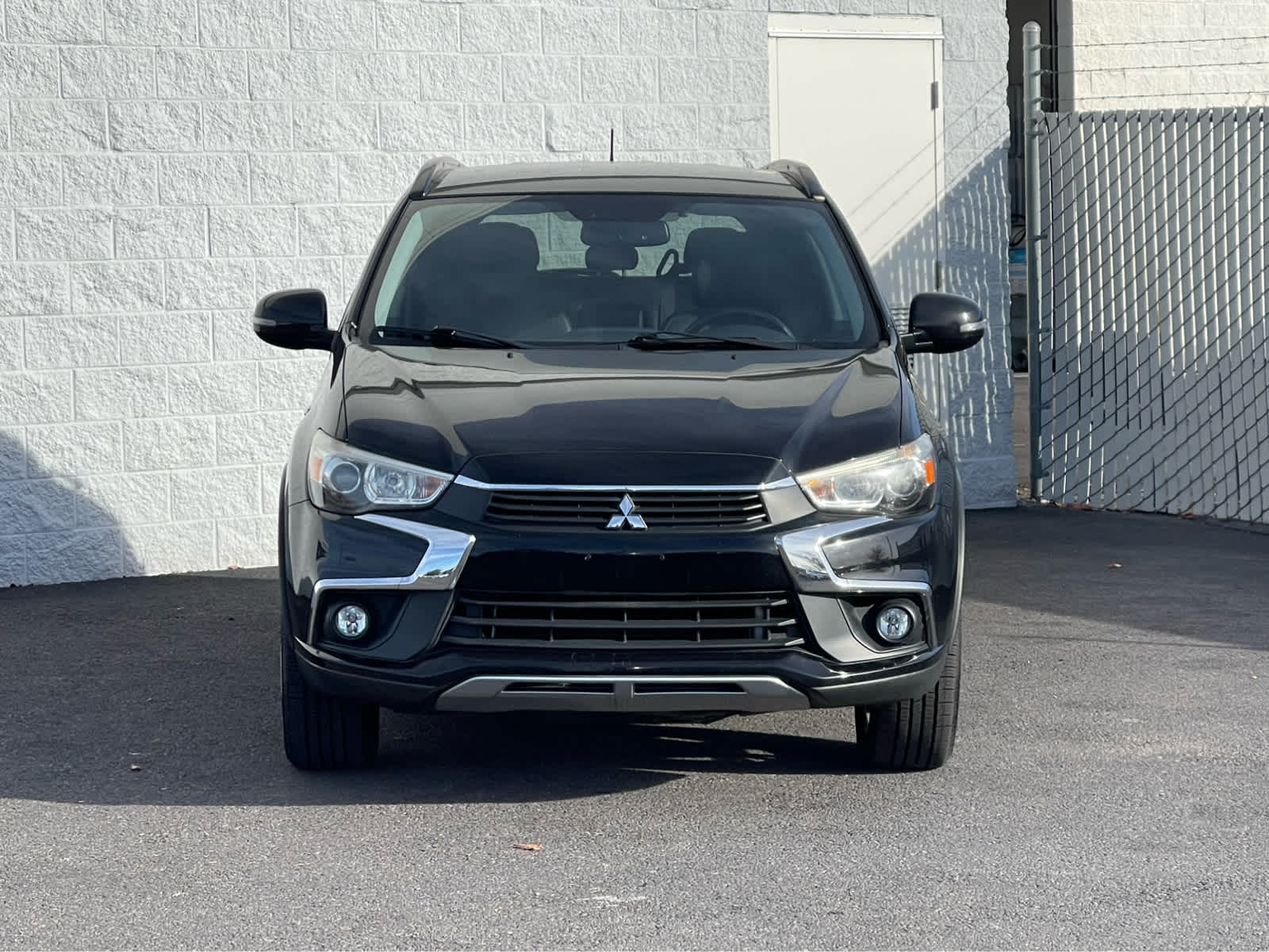 Thumbnail: 2016 Mitsubishi Outlander Sport - 3