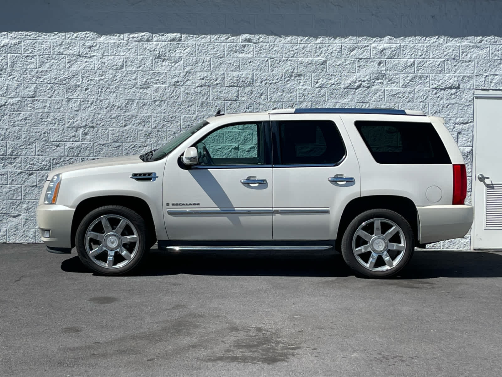Thumbnail: 2008 Cadillac Escalade - 4