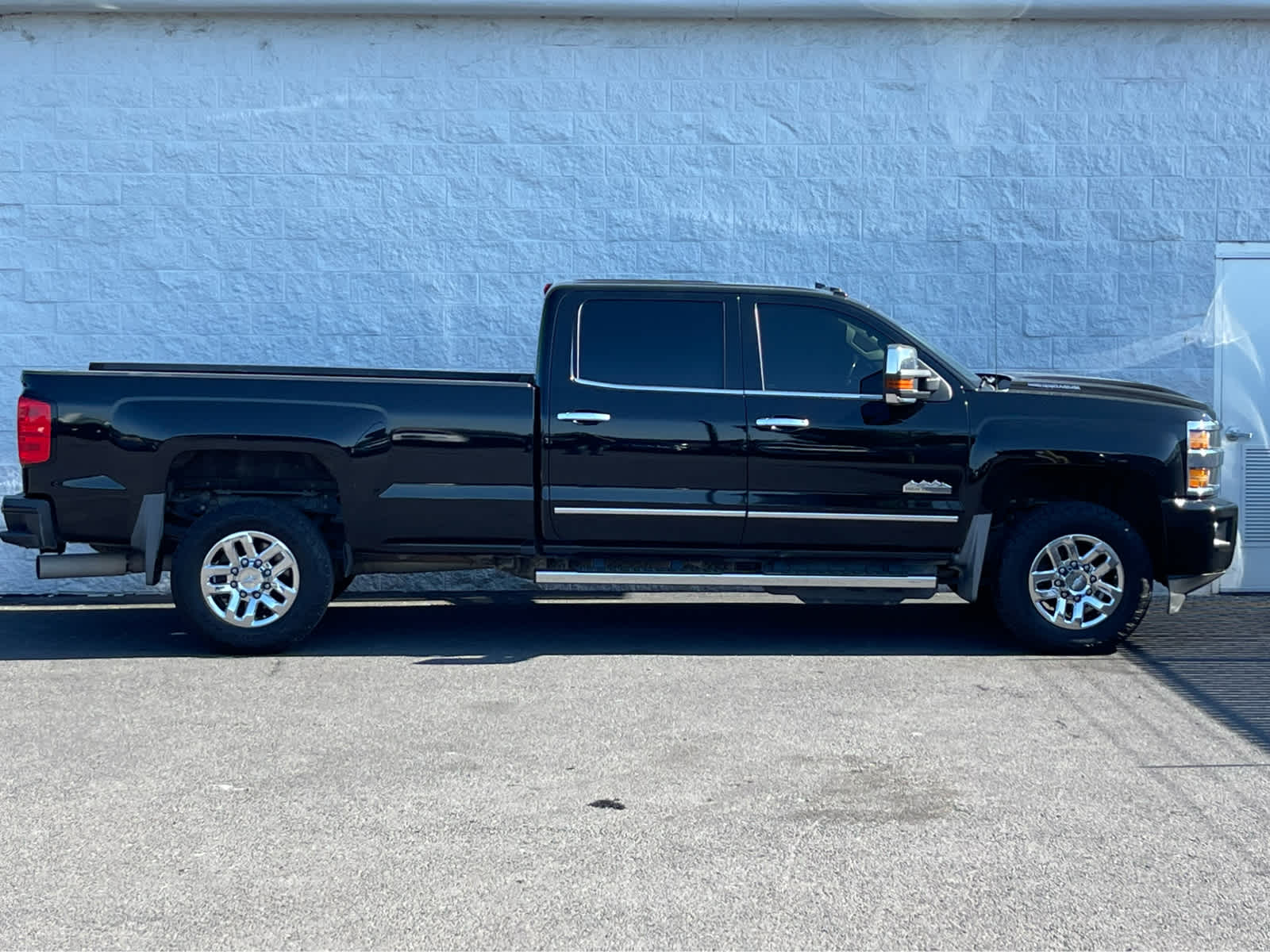 Thumbnail: 2018 Chevrolet Silverado 3500 - 4