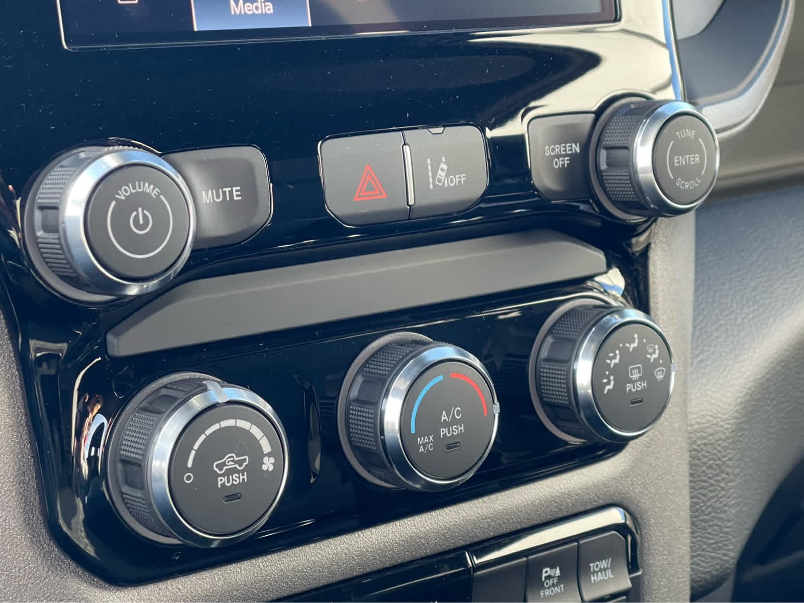 Thumbnail: 2026 RAM 1500 - 16