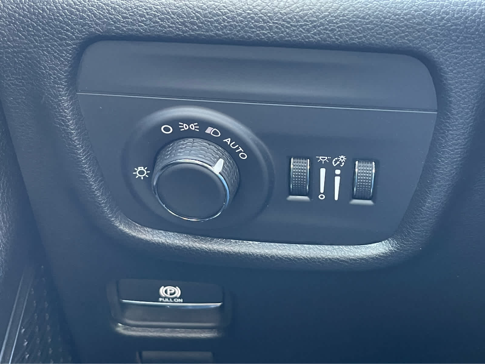 Thumbnail: 2025 Jeep Grand Cherokee - 18