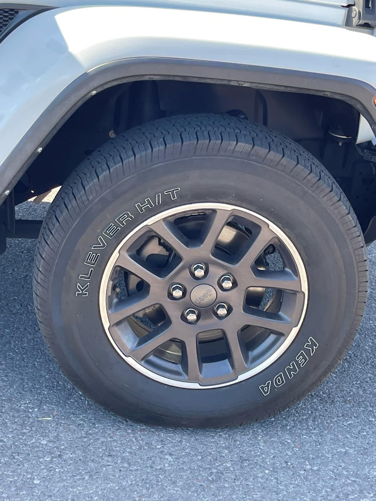2023 Jeep Gladiator Overland - Photo 13