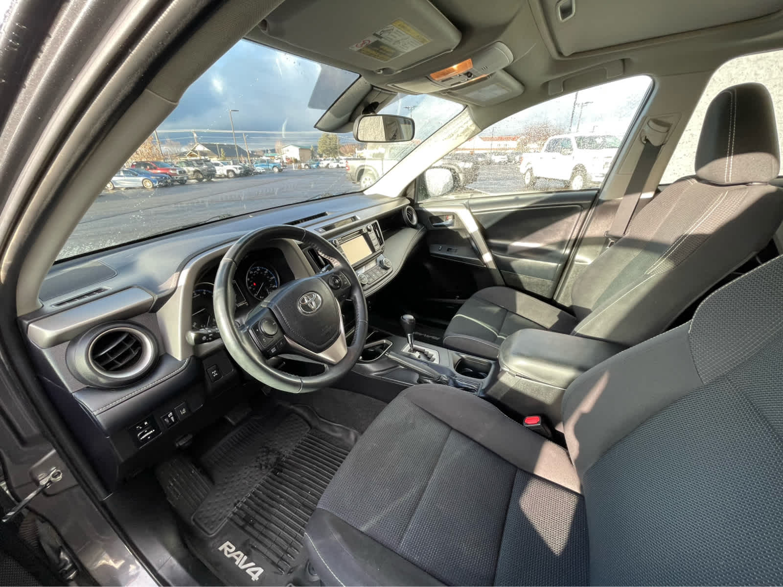 Thumbnail: 2018 Toyota RAV4 - 2