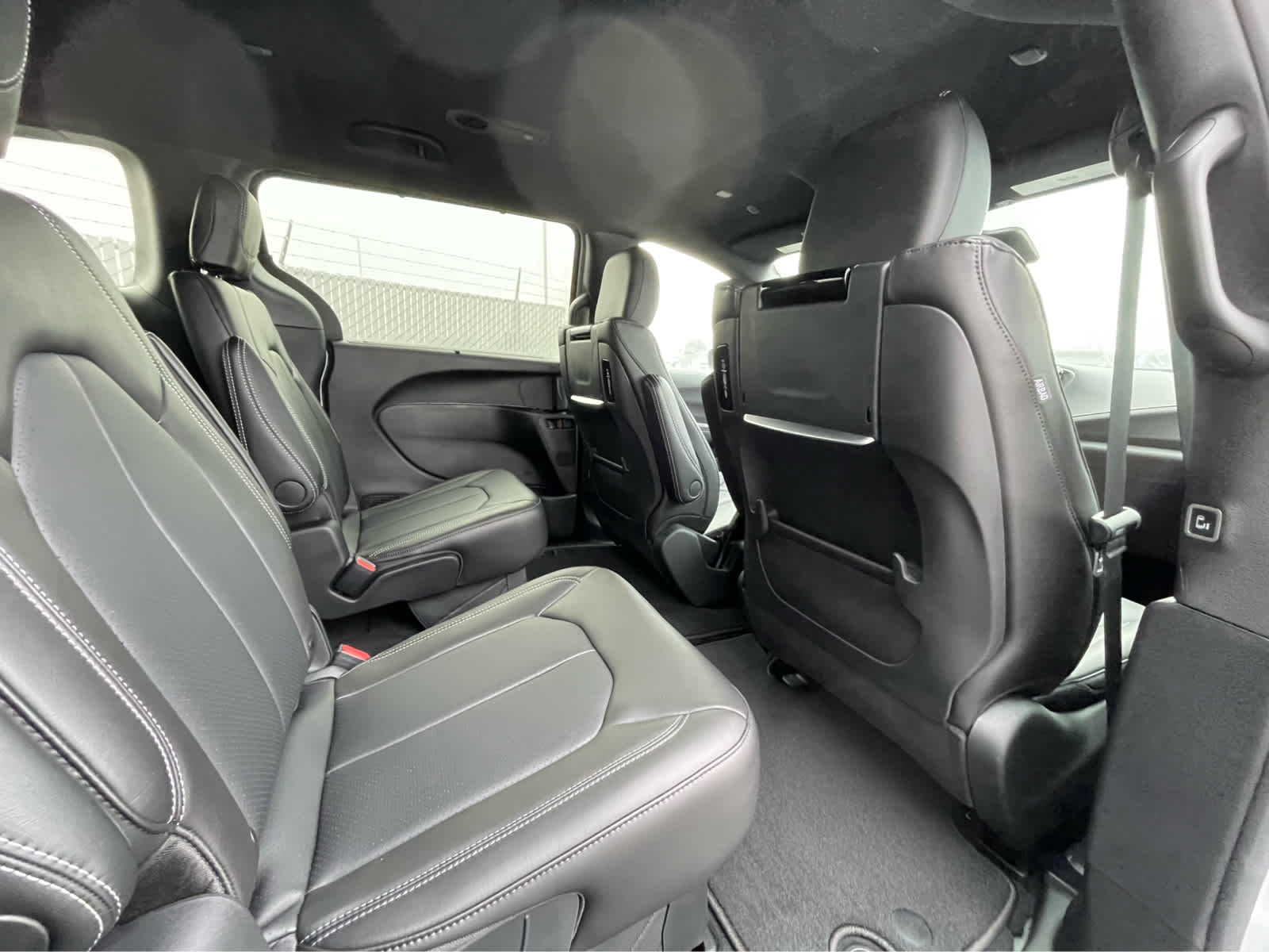 Thumbnail: 2026 Chrysler Pacifica - 25