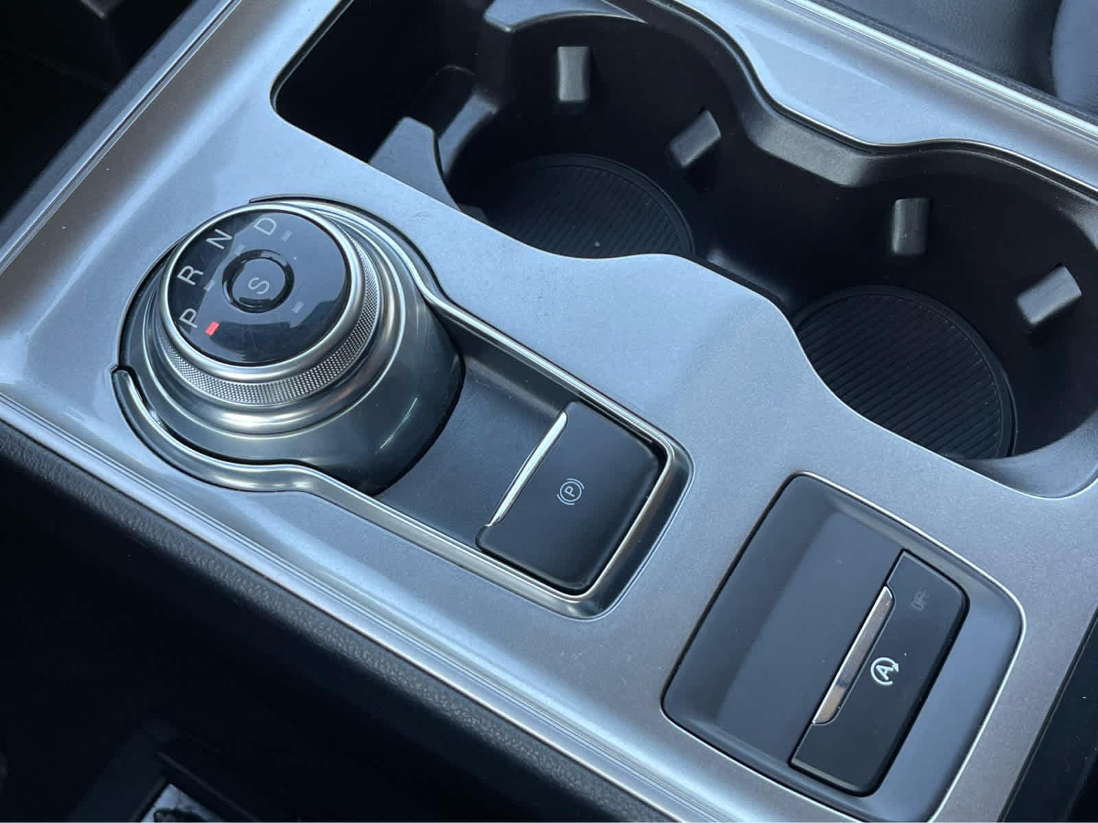 Thumbnail: 2023 Ford Edge - 17