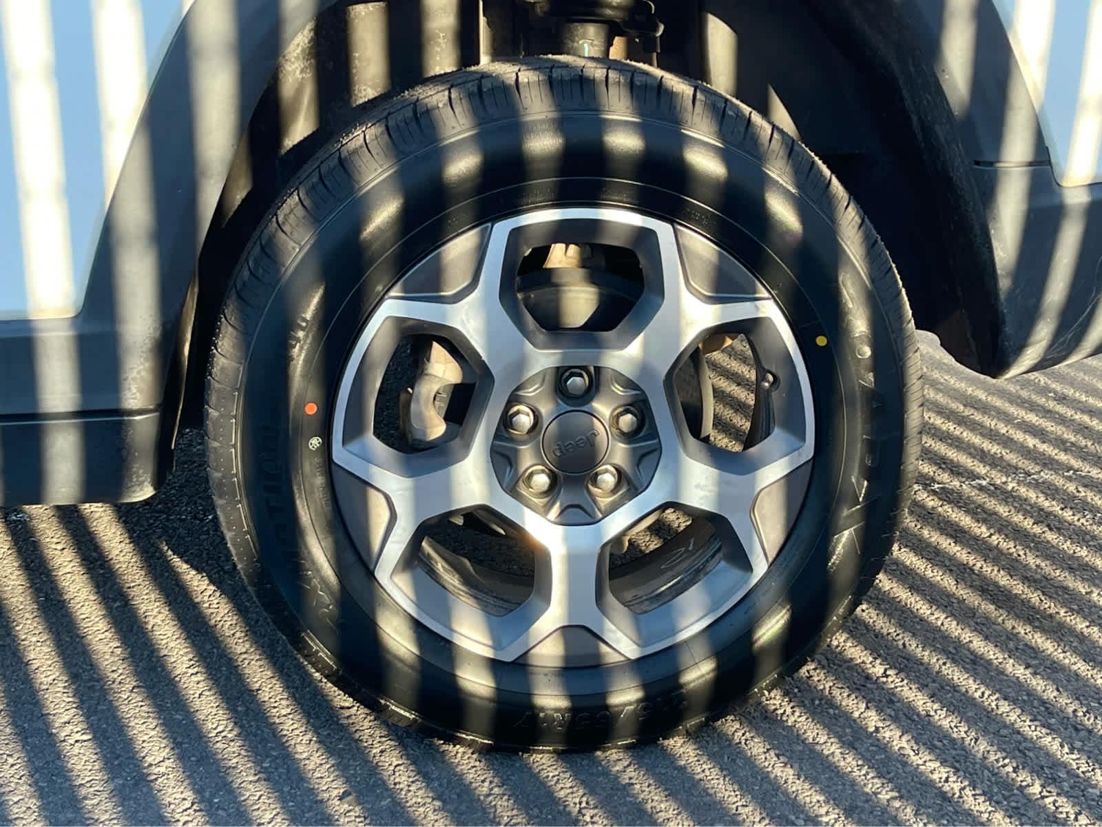 Thumbnail: 2022 Jeep Compass - 12