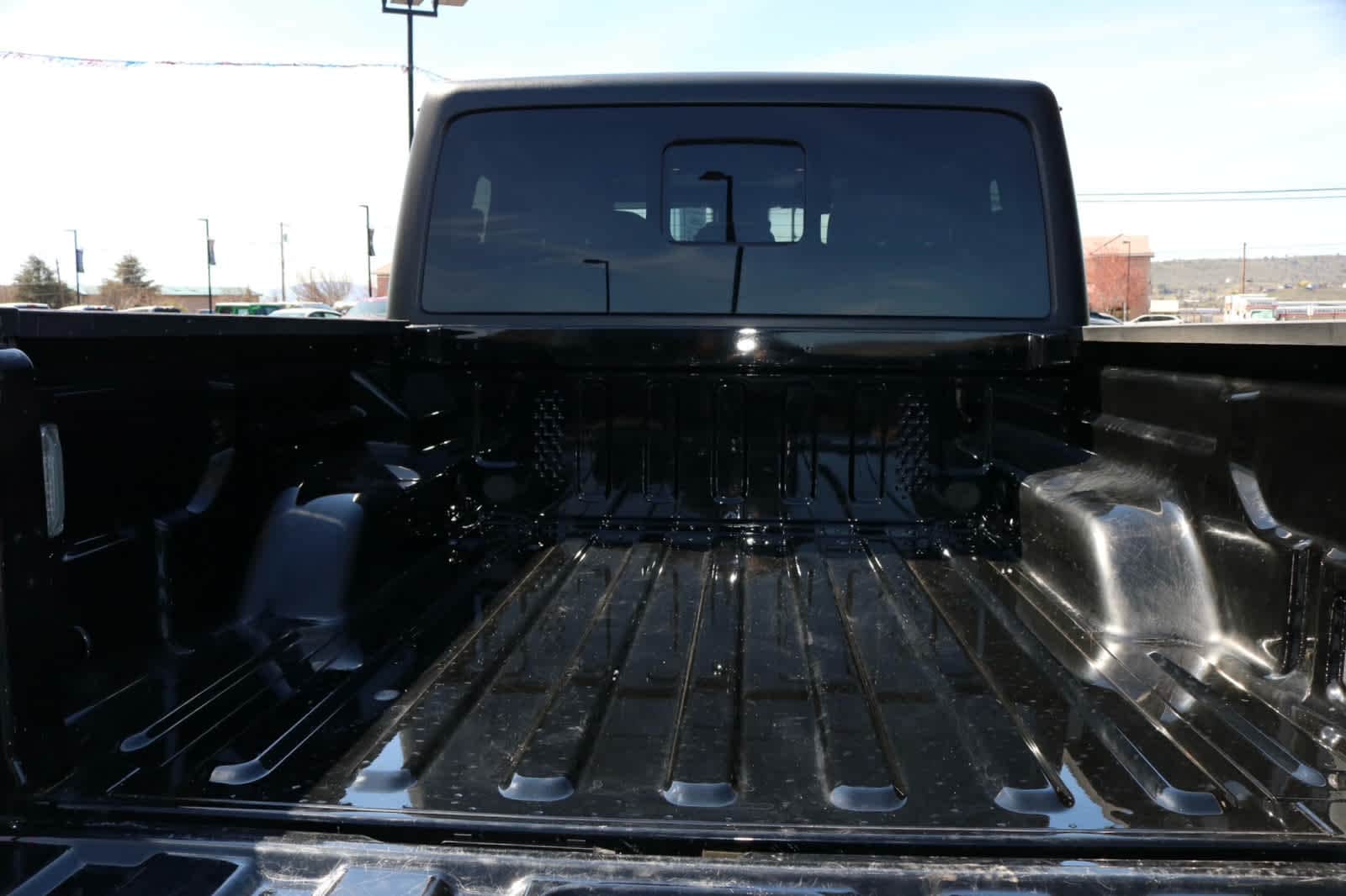 Thumbnail: 2024 Jeep Gladiator - 12