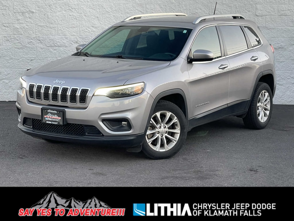 Used 2019 Jeep Cherokee Latitude FWD SUV