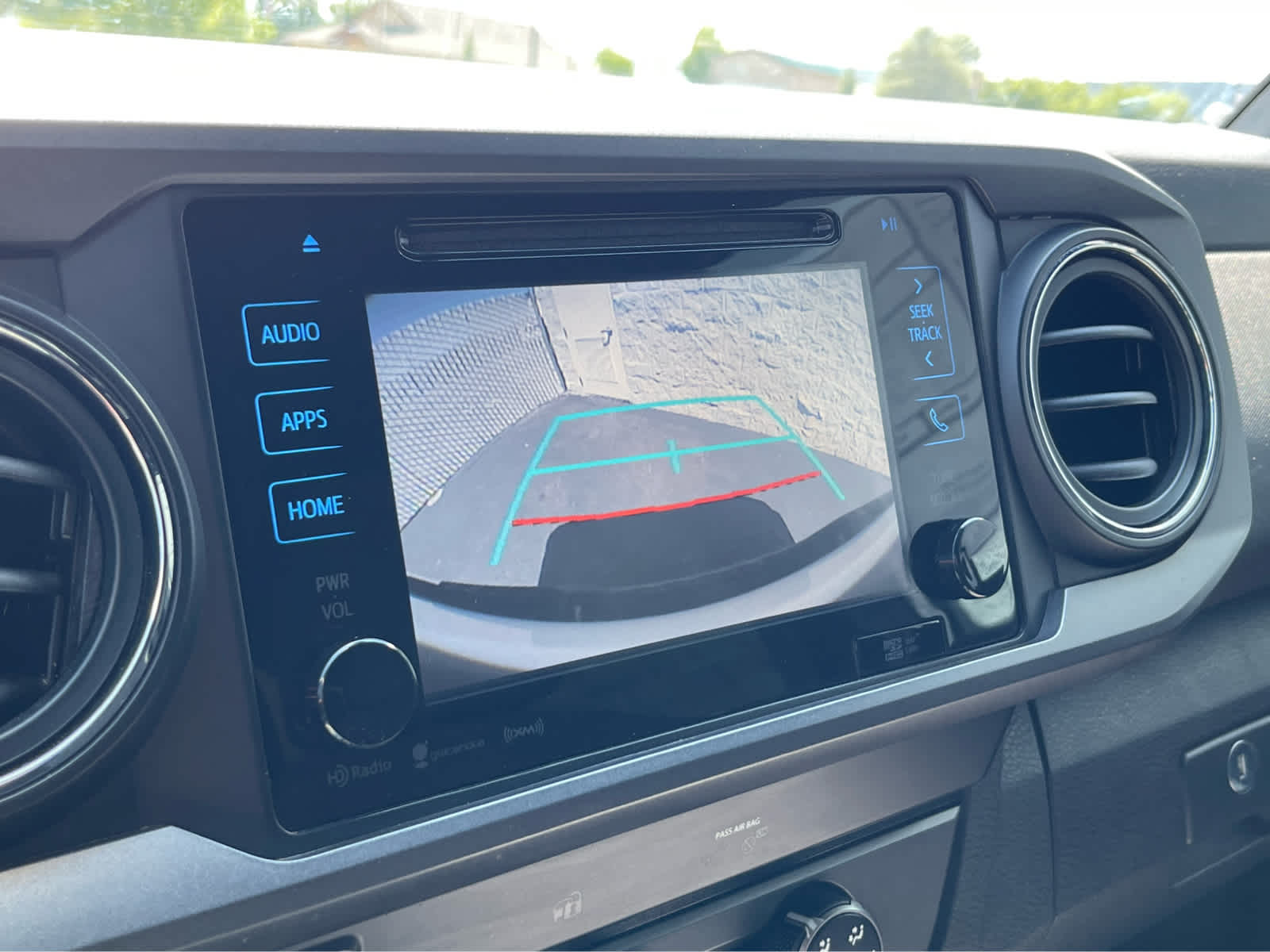 Thumbnail: 2019 Toyota Tacoma - 20