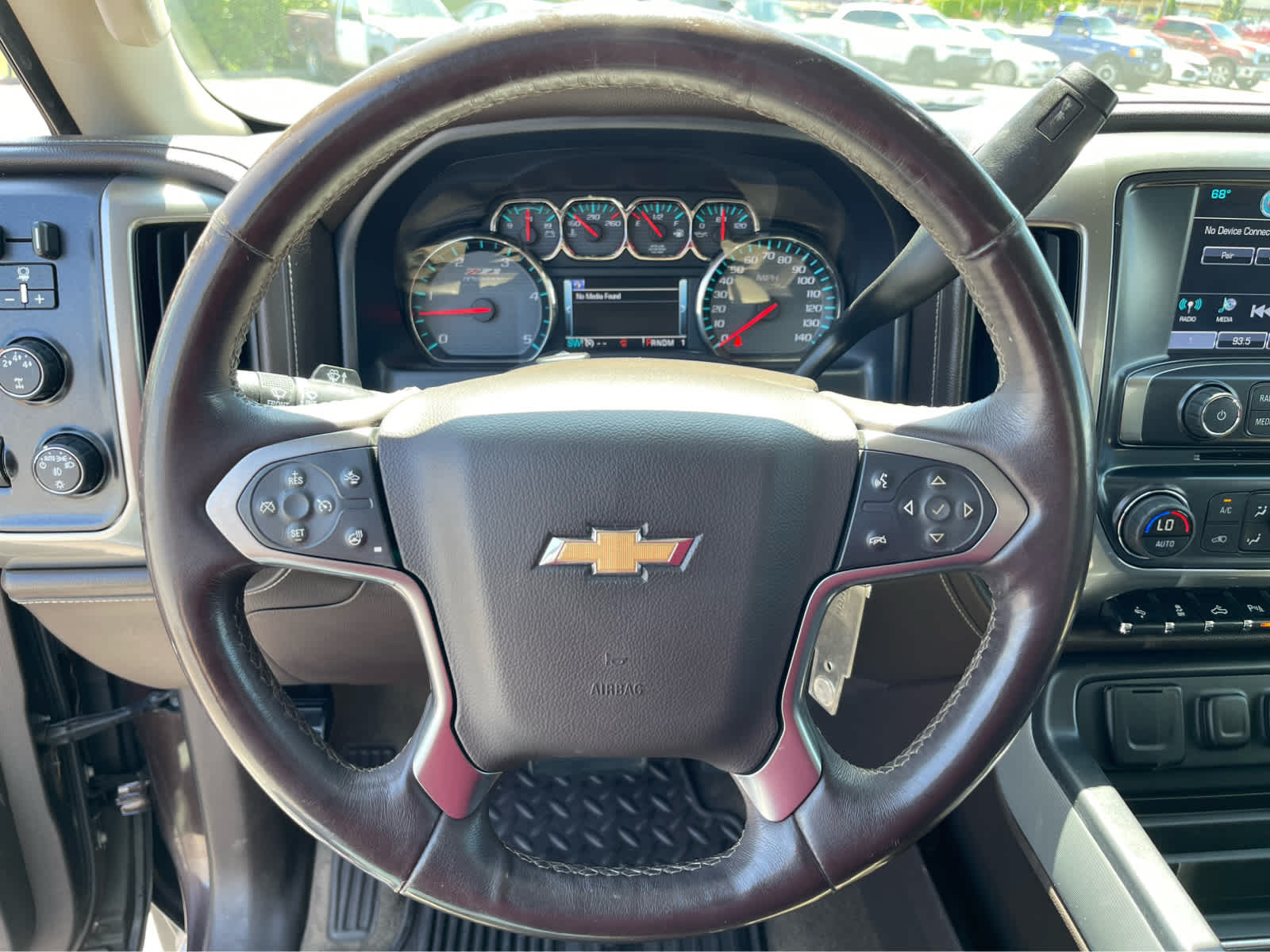 Thumbnail: 2016 Chevrolet Silverado 3500 - 22