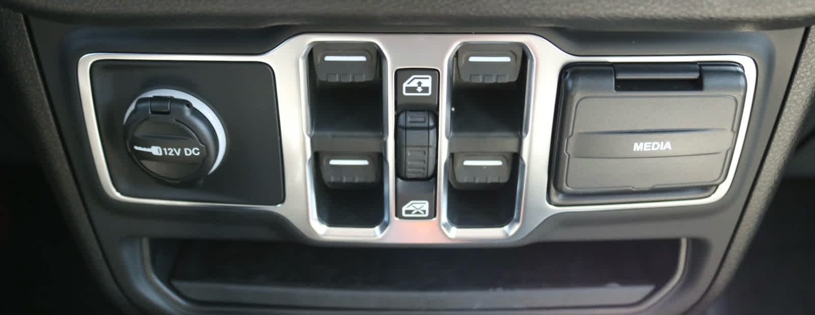 Thumbnail: 2026 Jeep Wrangler - 17