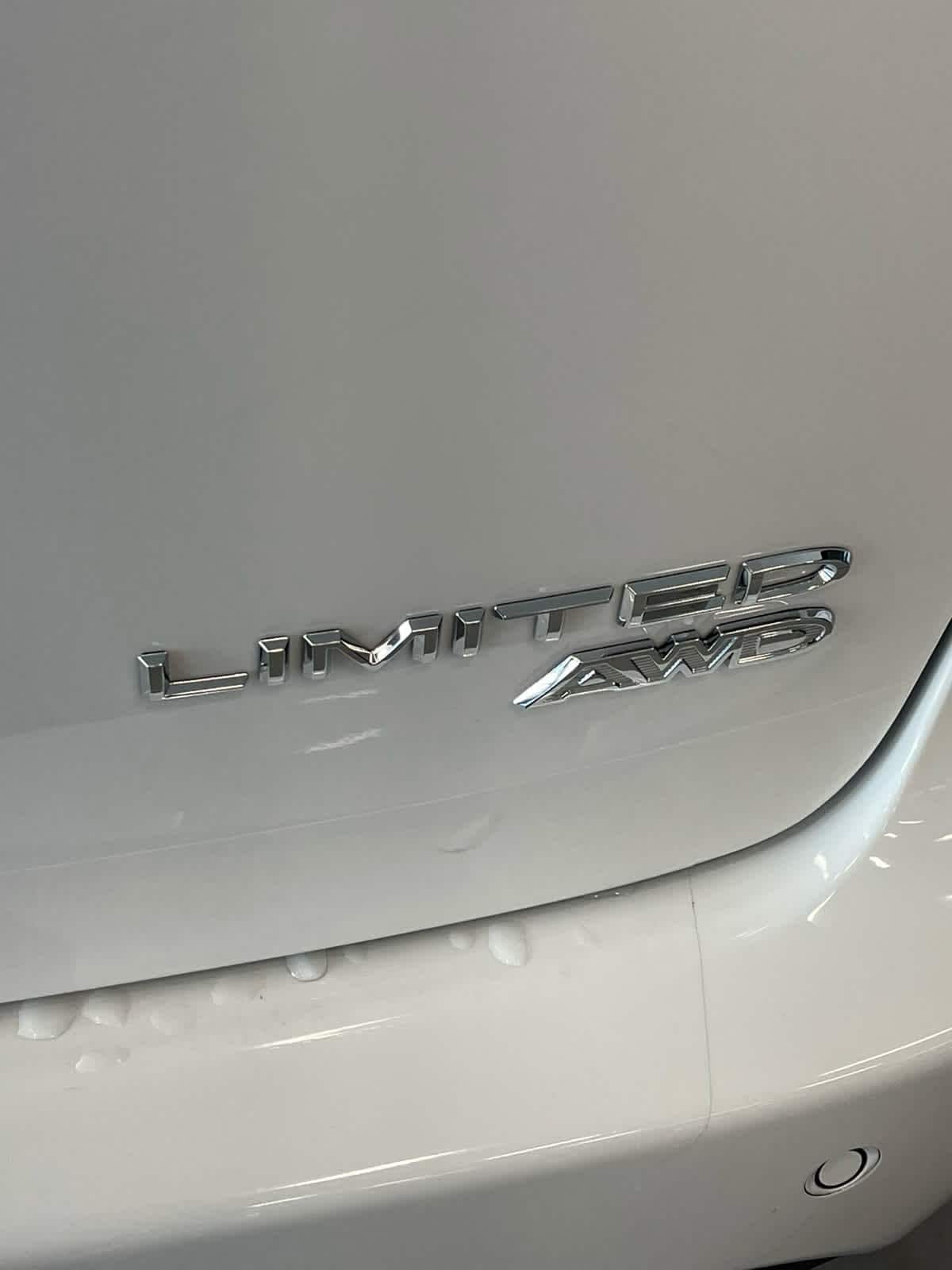 Thumbnail: 2027 Chrysler Pacifica - 9