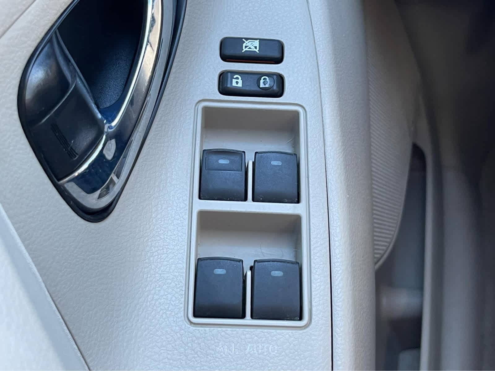 Thumbnail: 2010 Toyota Camry - 18