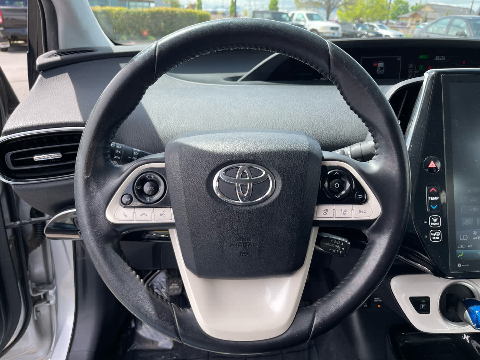 Thumbnail: 2017 Toyota Prius Prime - 21