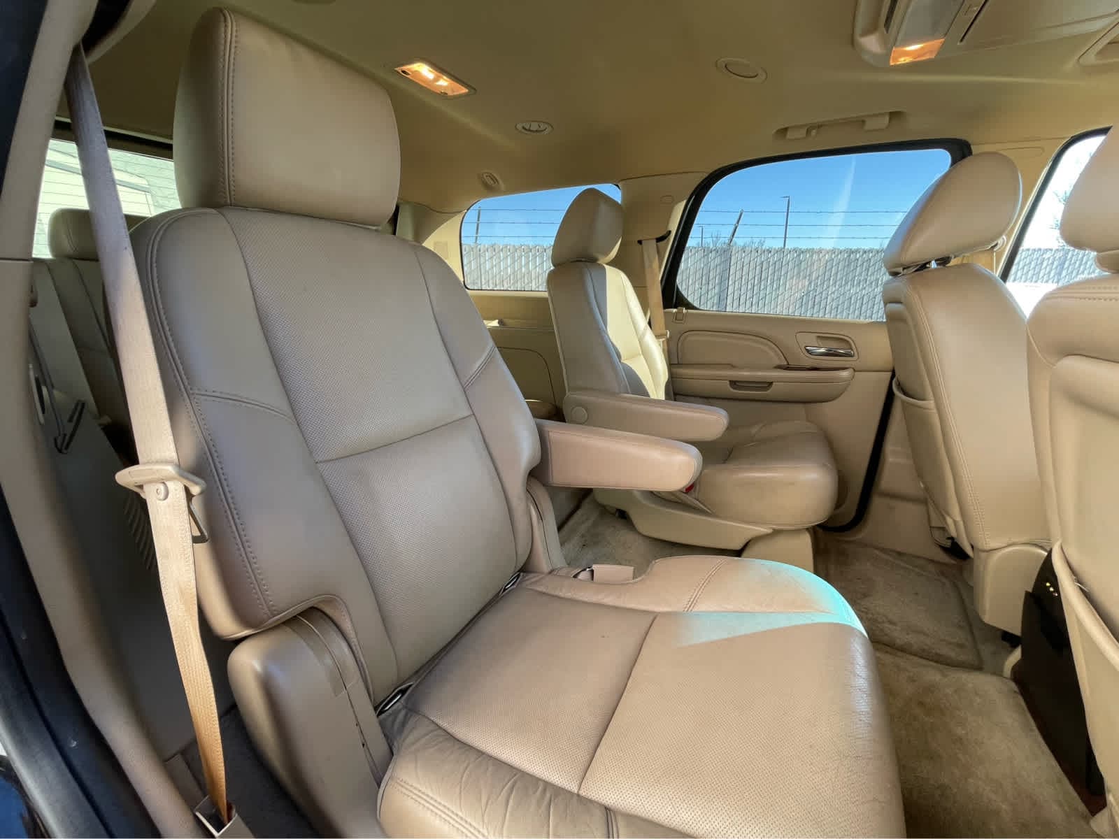 Thumbnail: 2014 Cadillac Escalade - 26