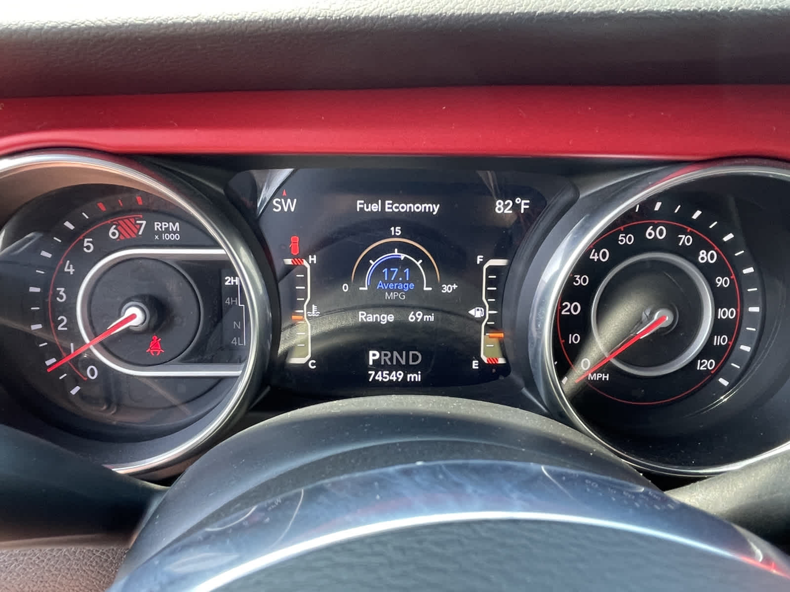 Thumbnail: 2019 Jeep Wrangler - 16