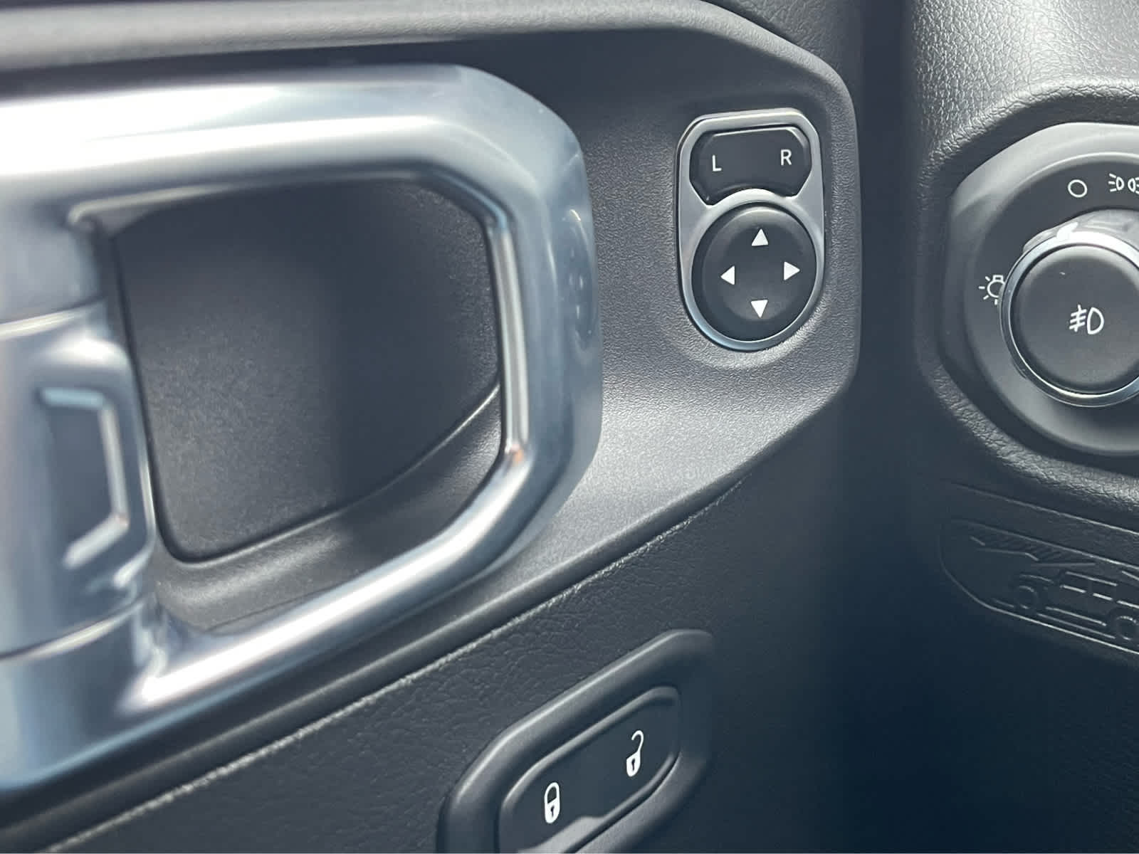 Thumbnail: 2026 Jeep Wrangler - 18