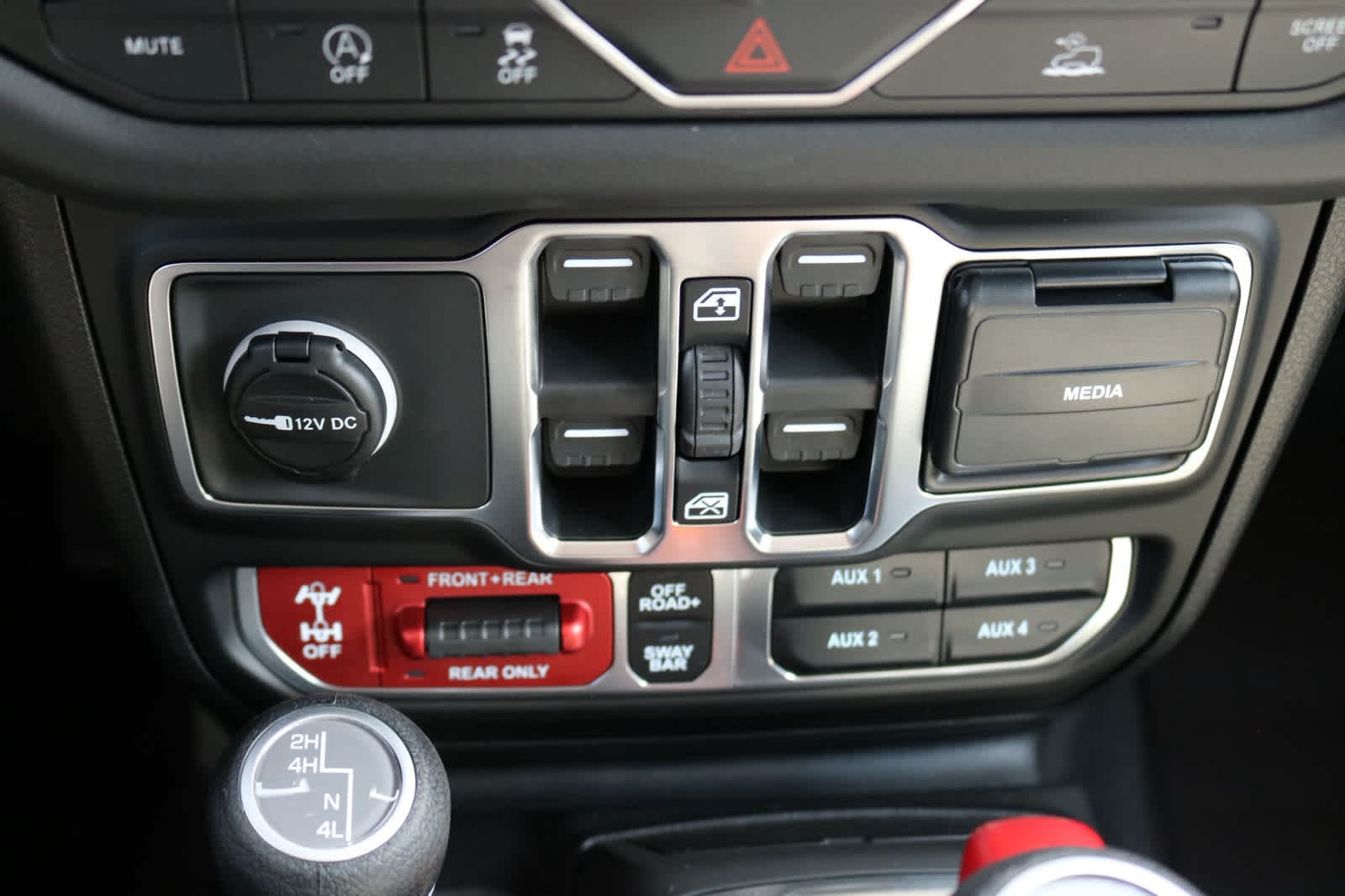 Thumbnail: 2026 Jeep Wrangler - 18