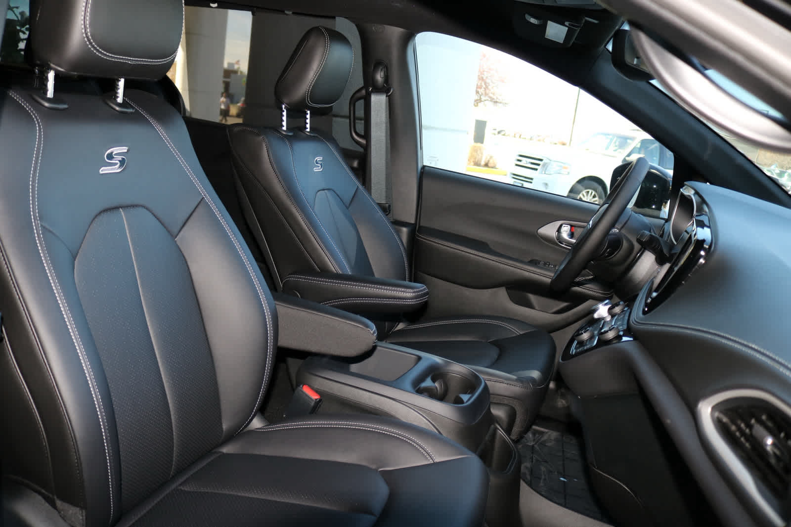 Thumbnail: 2026 Chrysler Pacifica - 27