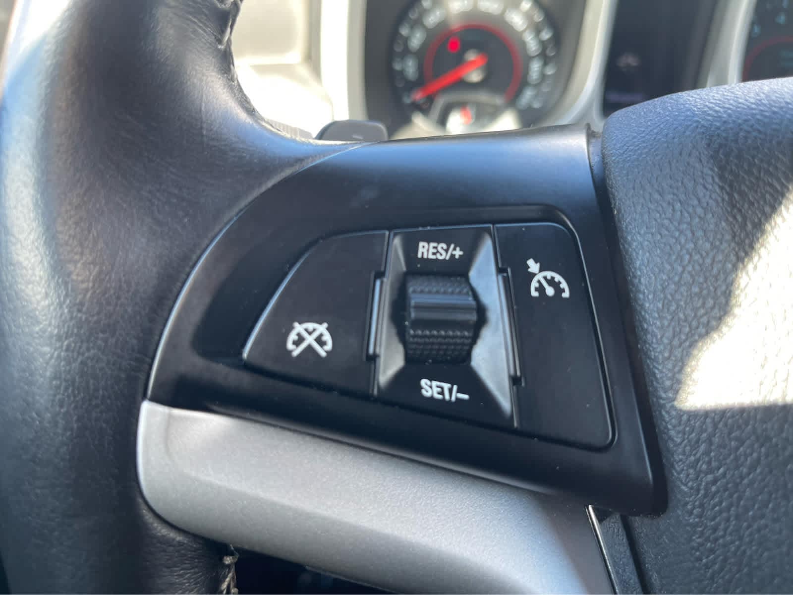 Thumbnail: 2014 Chevrolet Camaro - 22