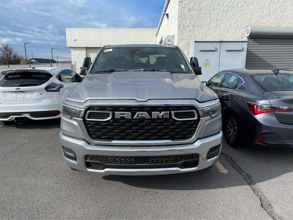 New 2026 Ram 1500 TRADESMAN CREW CAB 4X4 5'7 BOX Pickup