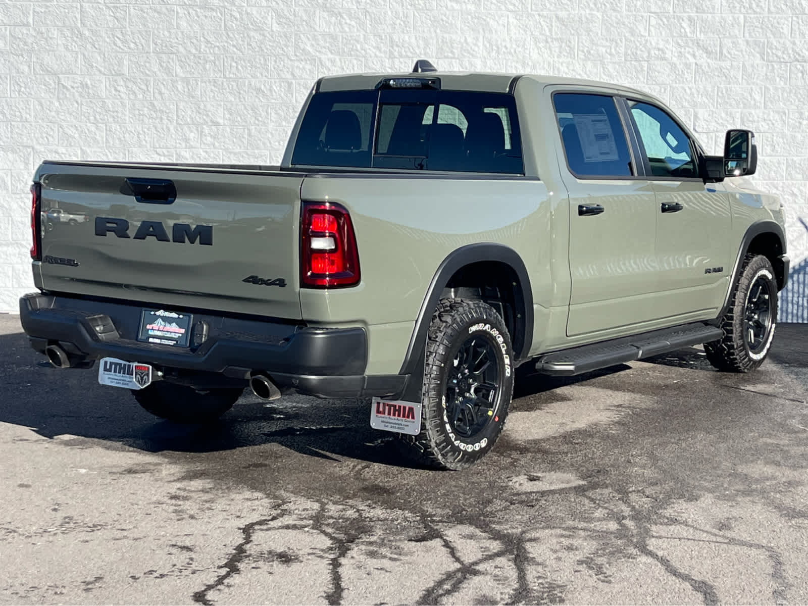 Thumbnail: 2026 RAM 1500 - 7