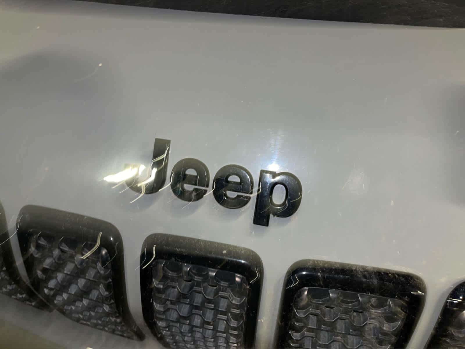 Thumbnail: 2022 Jeep Cherokee - 8