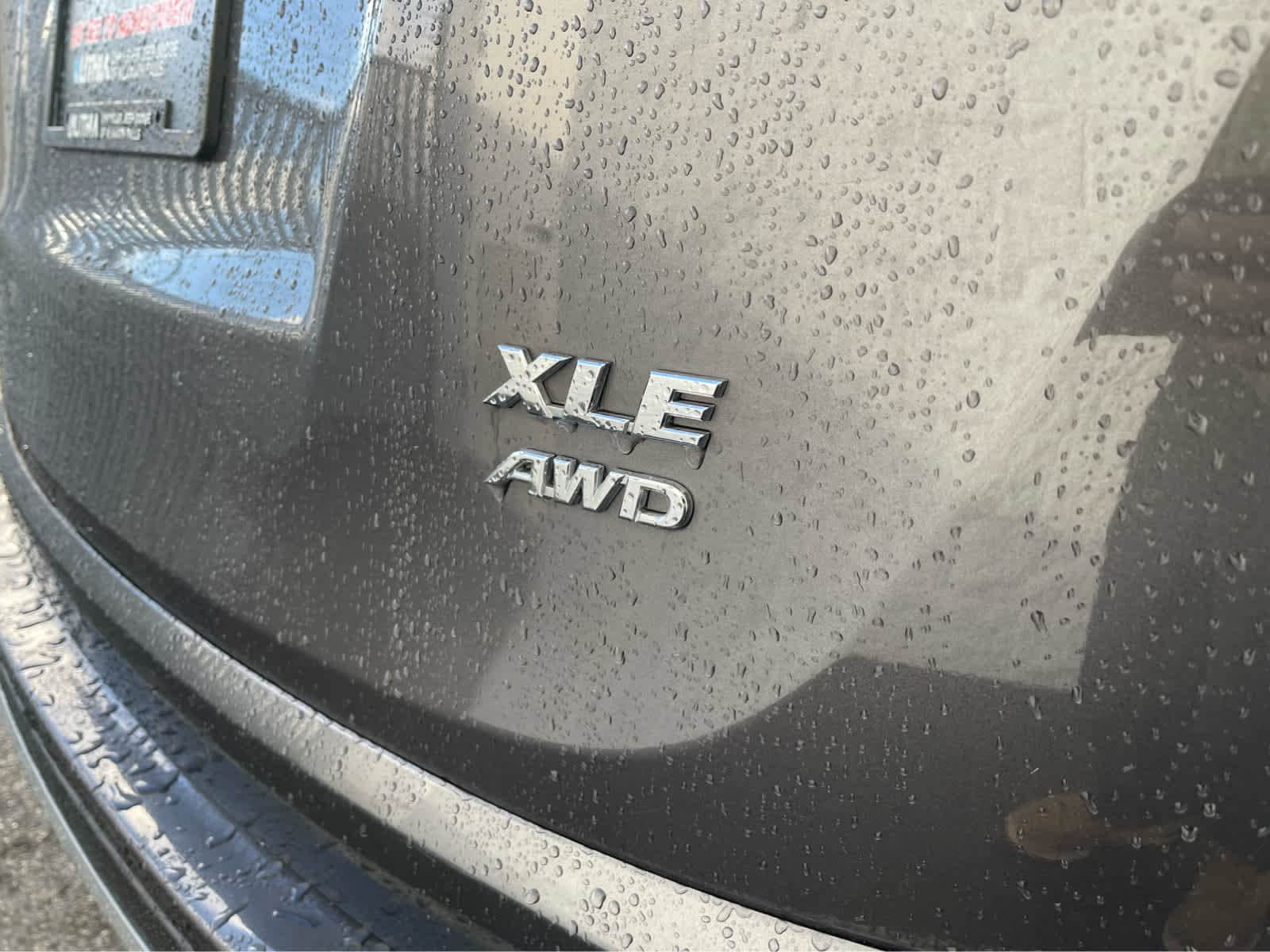 Thumbnail: 2018 Toyota RAV4 - 9