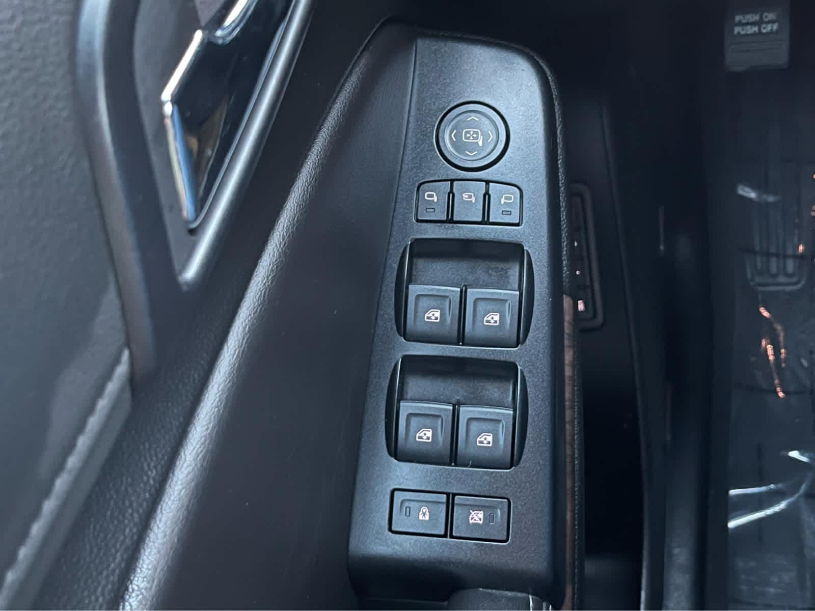 Thumbnail: 2019 Chevrolet Tahoe - 18